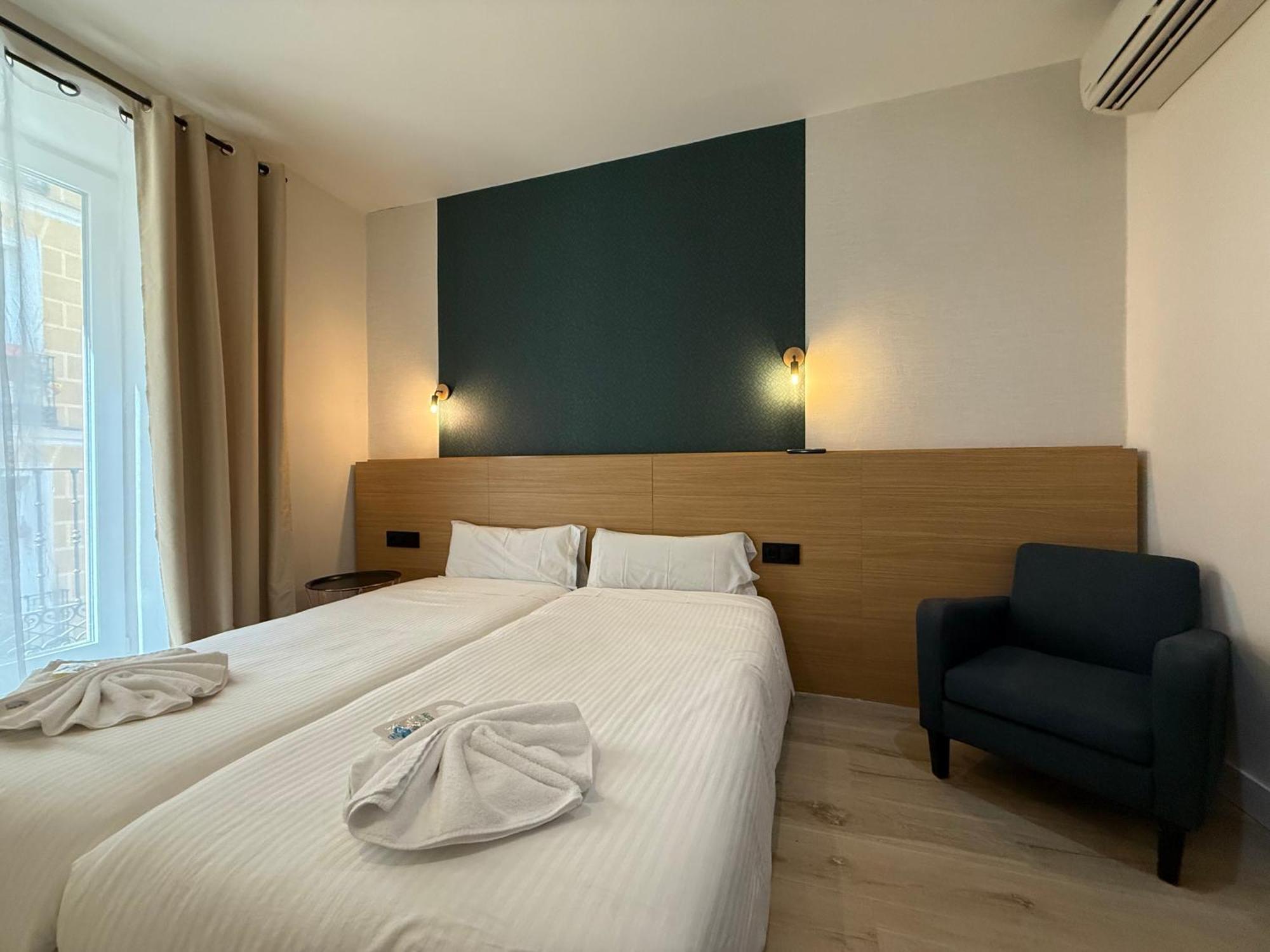 Superior Double Room Private Bathroom