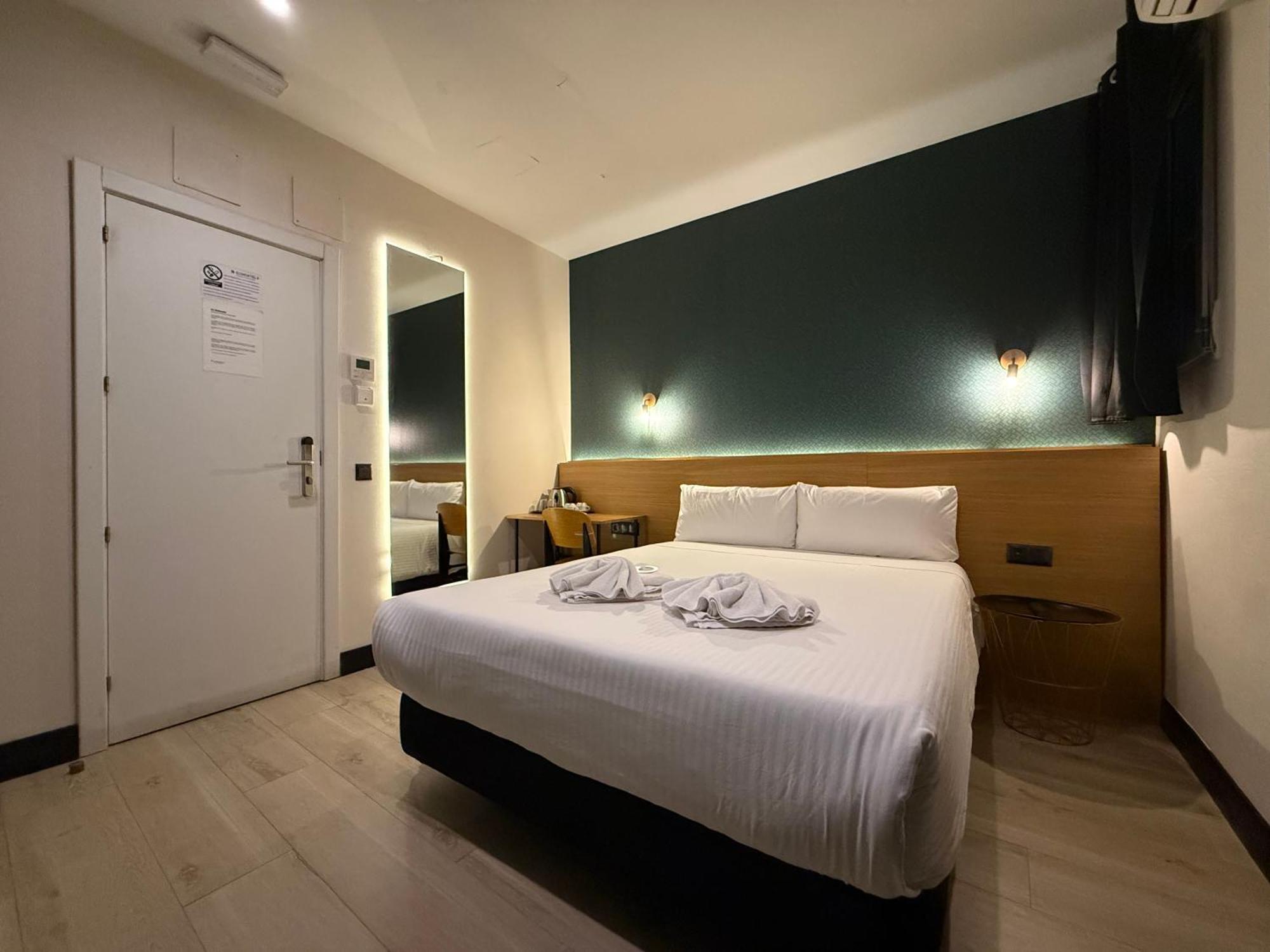 Economy Double Room Private Bathroom