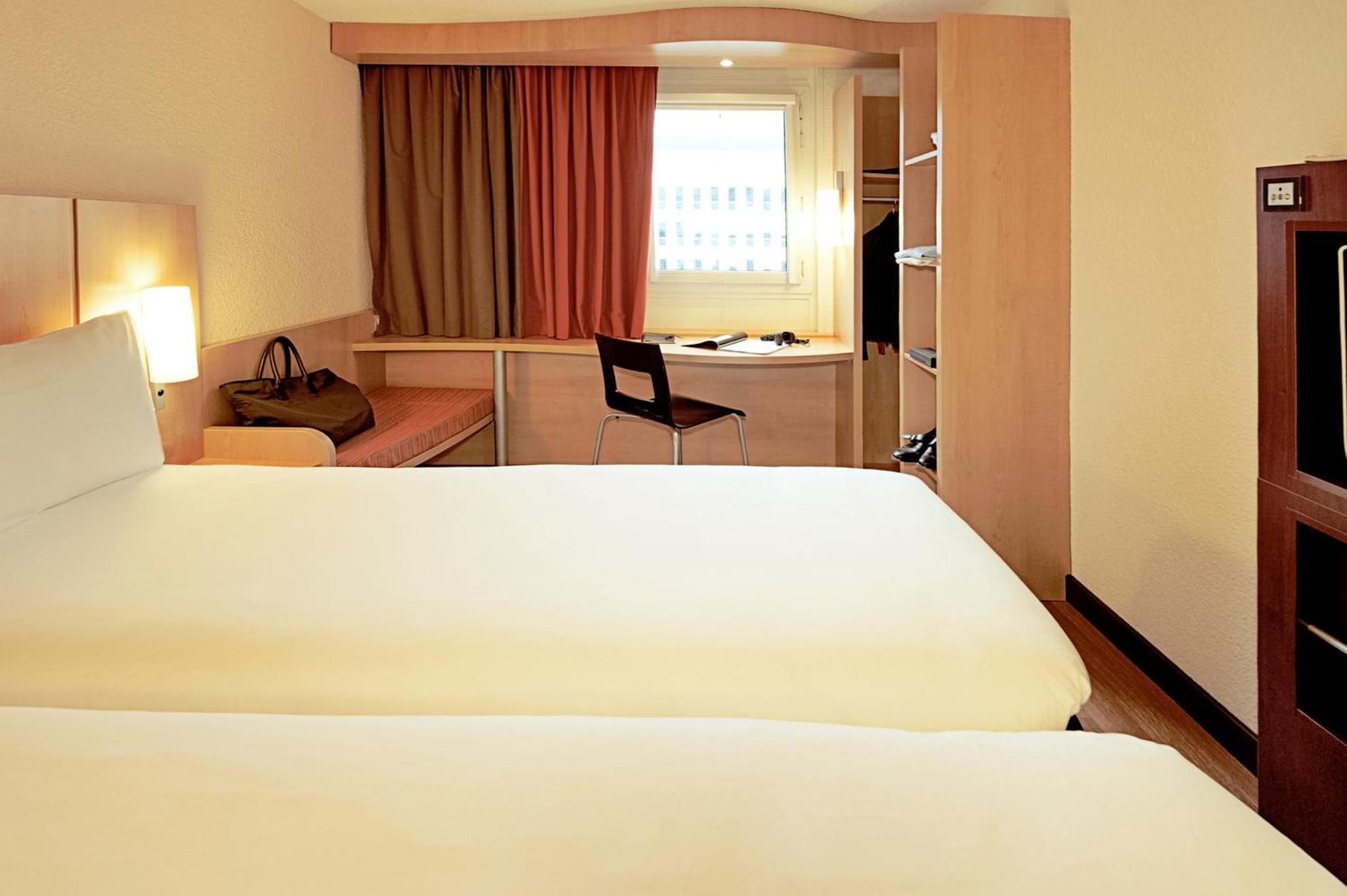 Standard Room Two Single Beds