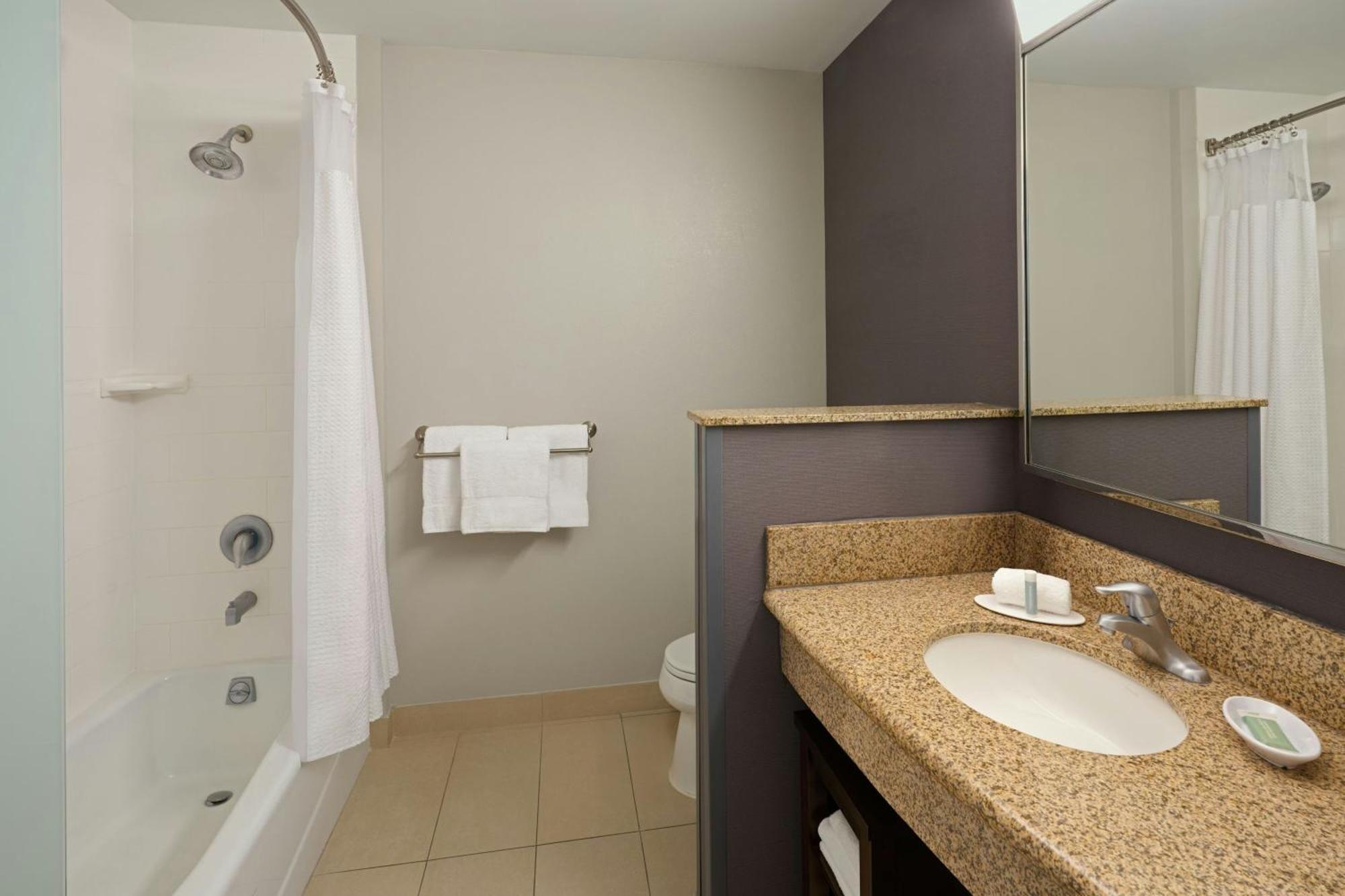 Queen Room Two Queen Beds Bathtub Mobility Access or Hearing Accessible
