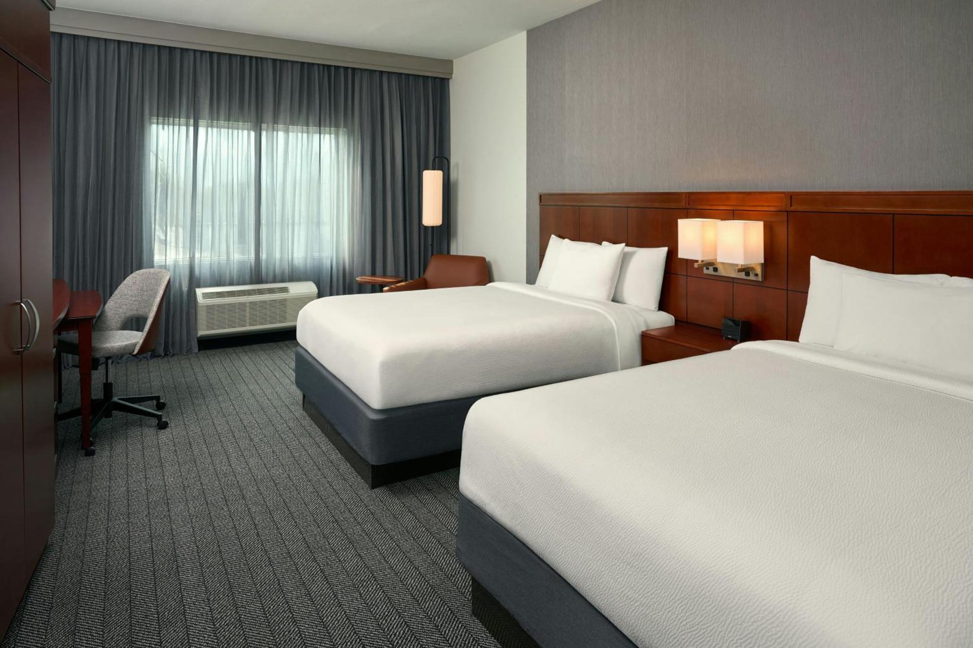 Queen Room Two Queen Beds Bathtub Mobility Access or Hearing Accessible