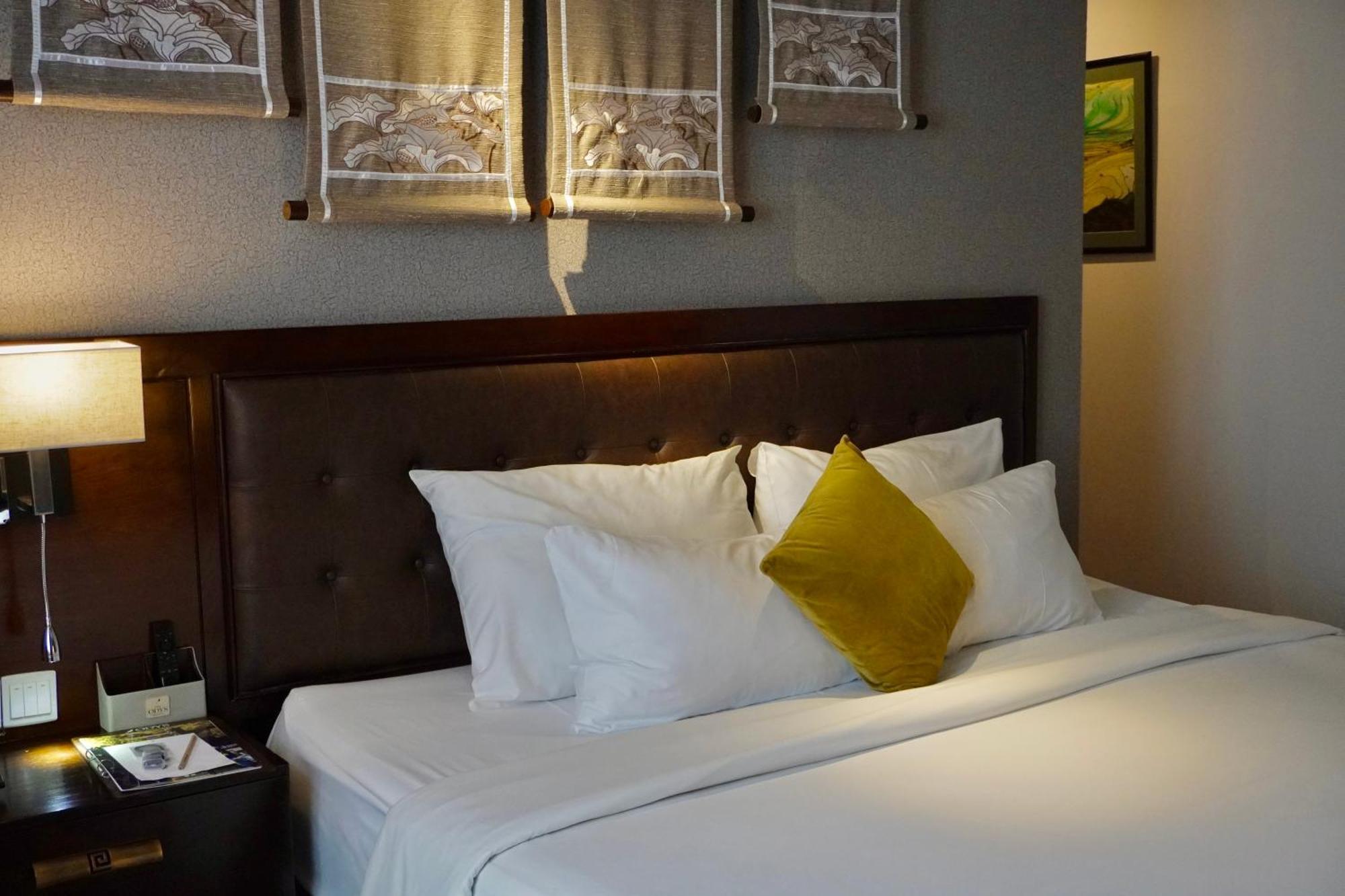 Deluxe Double Room Daily Minibar & 1 time Afternoon Tea