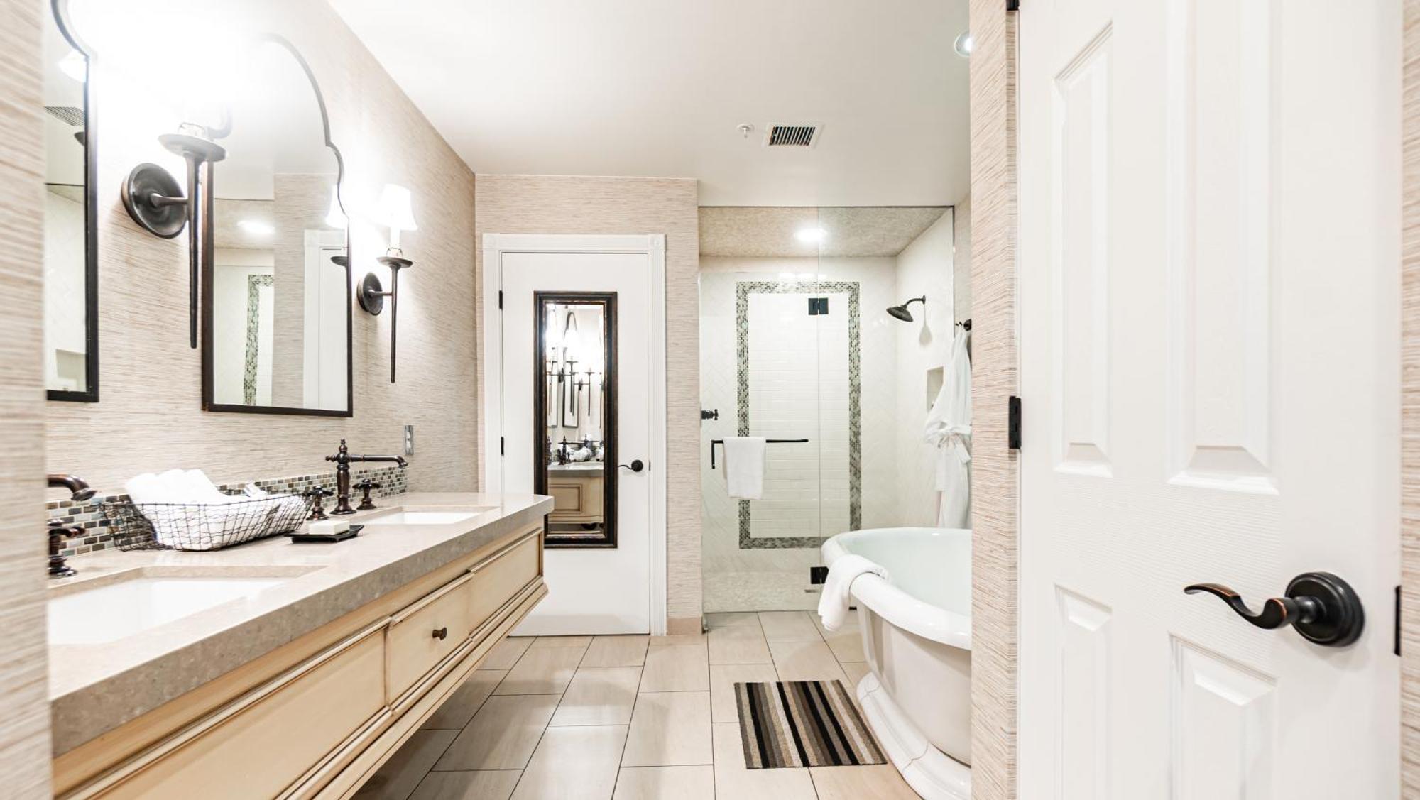 Superior Lake View Room