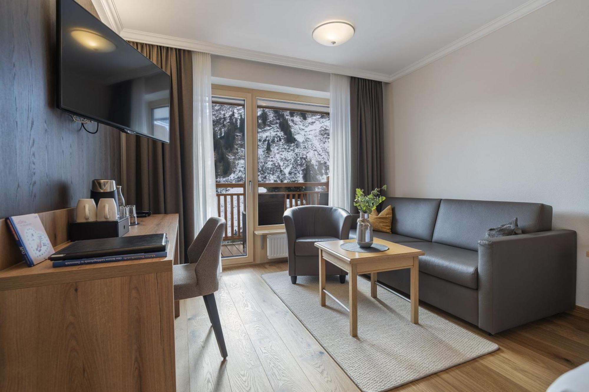 Double Room Mountain View