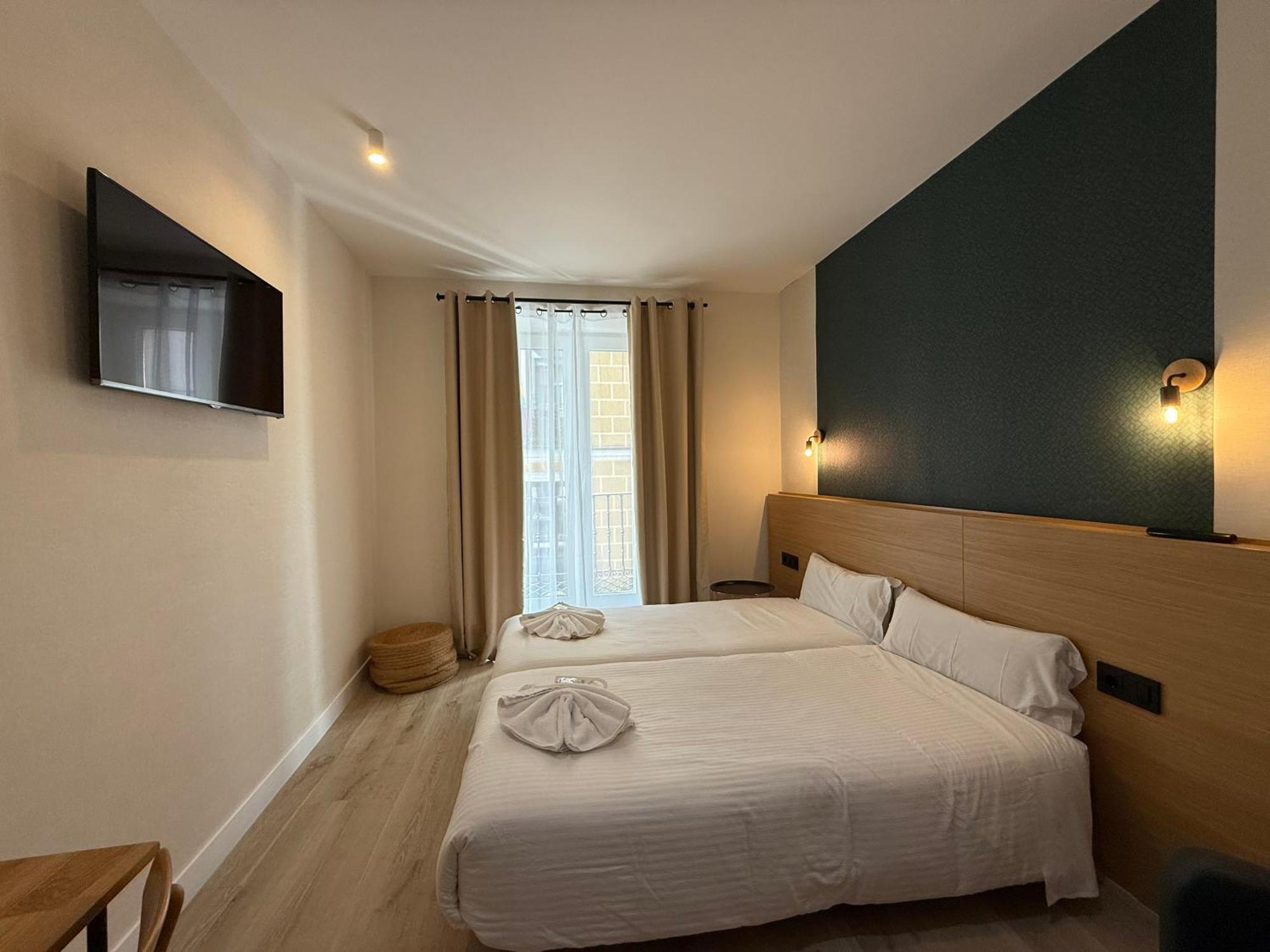 Superior Double Room Private Bathroom