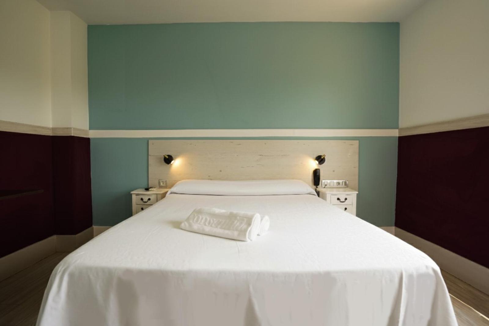 Double Room,1742800118:JPEG