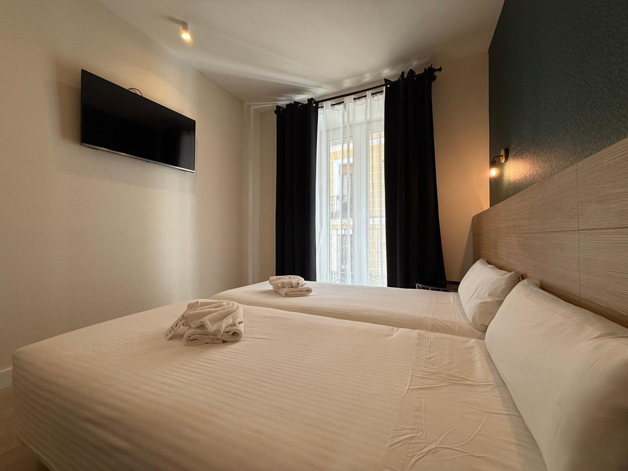 Superior Double Room Private Bathroom