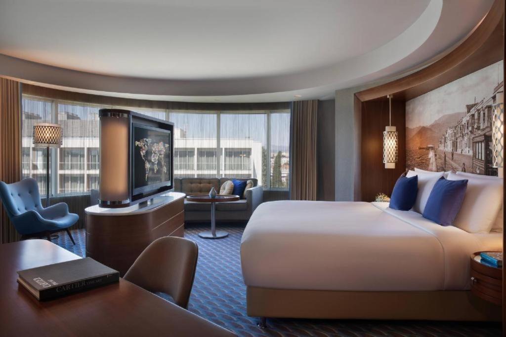 Junior Suite met Toegang tot Executive Lounge - Gedeeltelijk Uitzicht op Zee