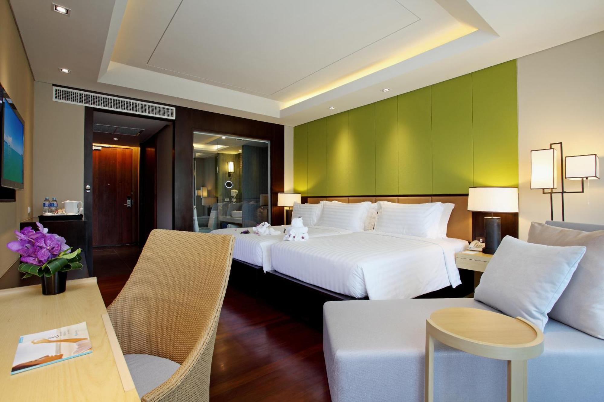 Deluxe Double or Twin Room Pool View