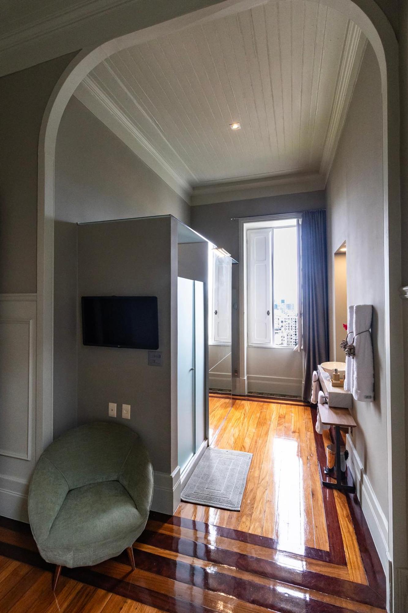Deluxe Double or Twin Room City View