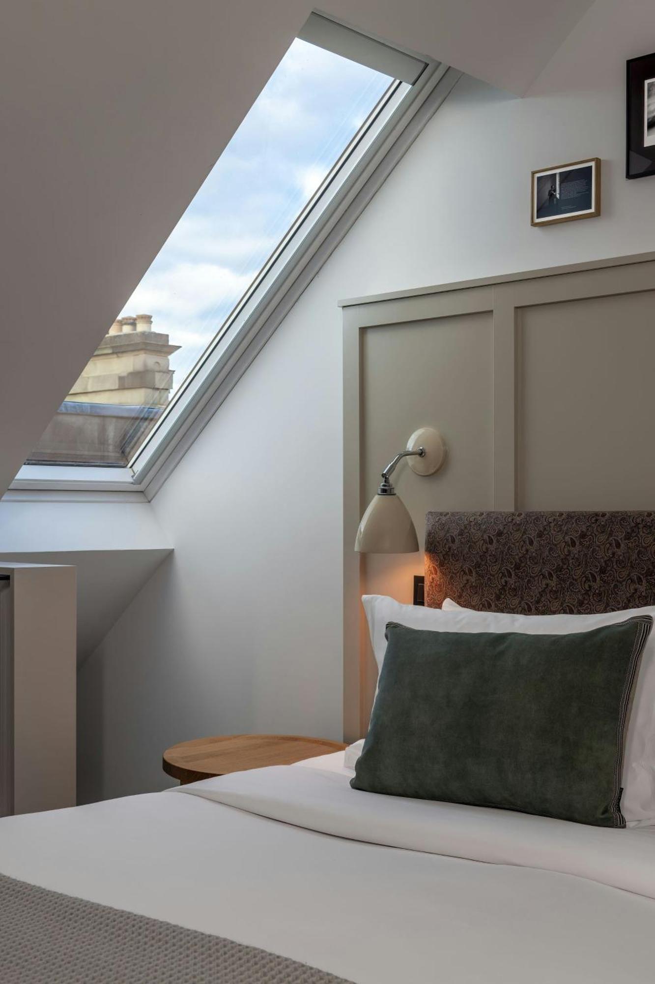 One-Bedroom Loft Double Suite Sofa Bed City View