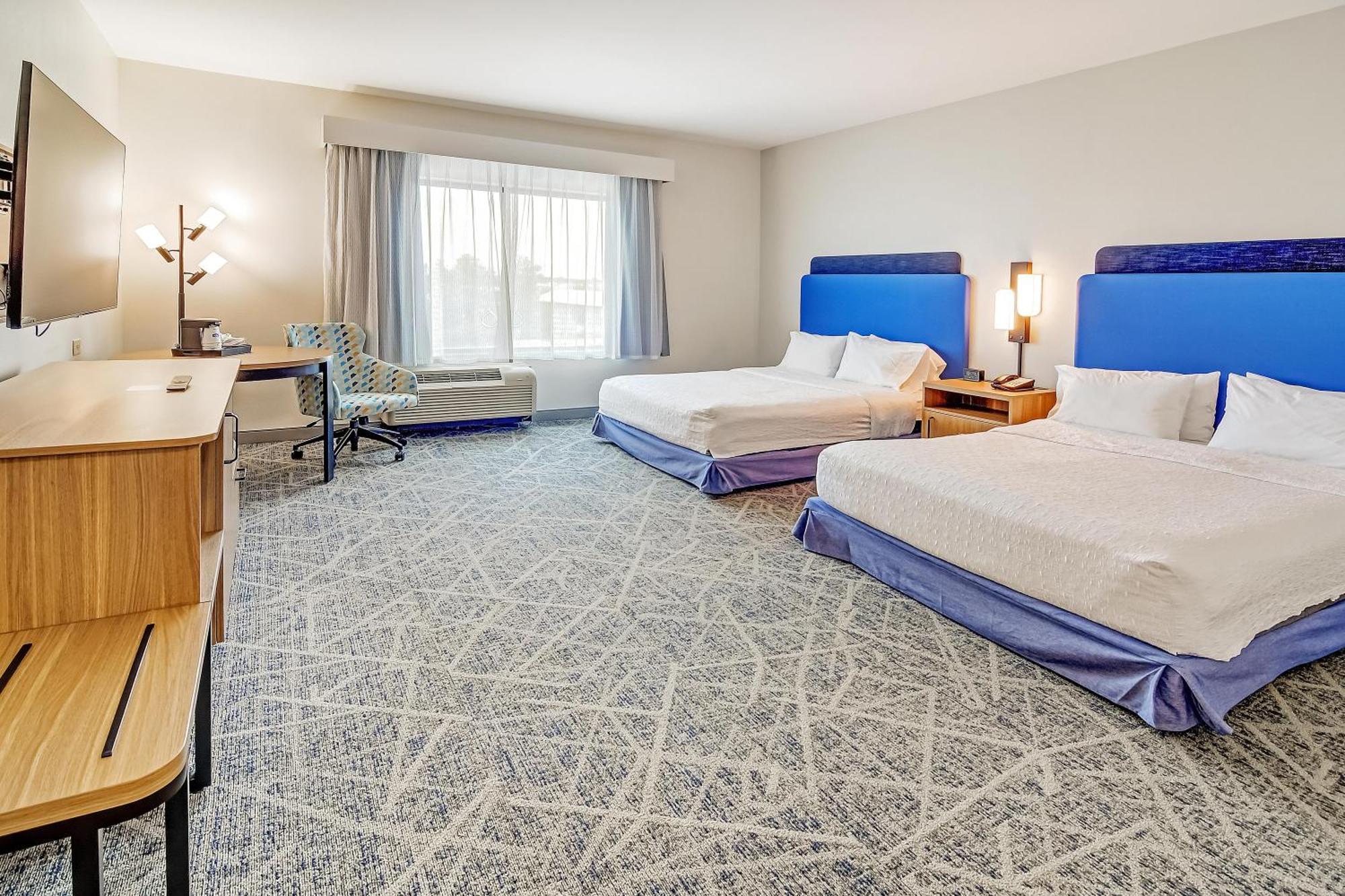 Queen Room Two Queen Beds Mobility Access or Non-Smoking