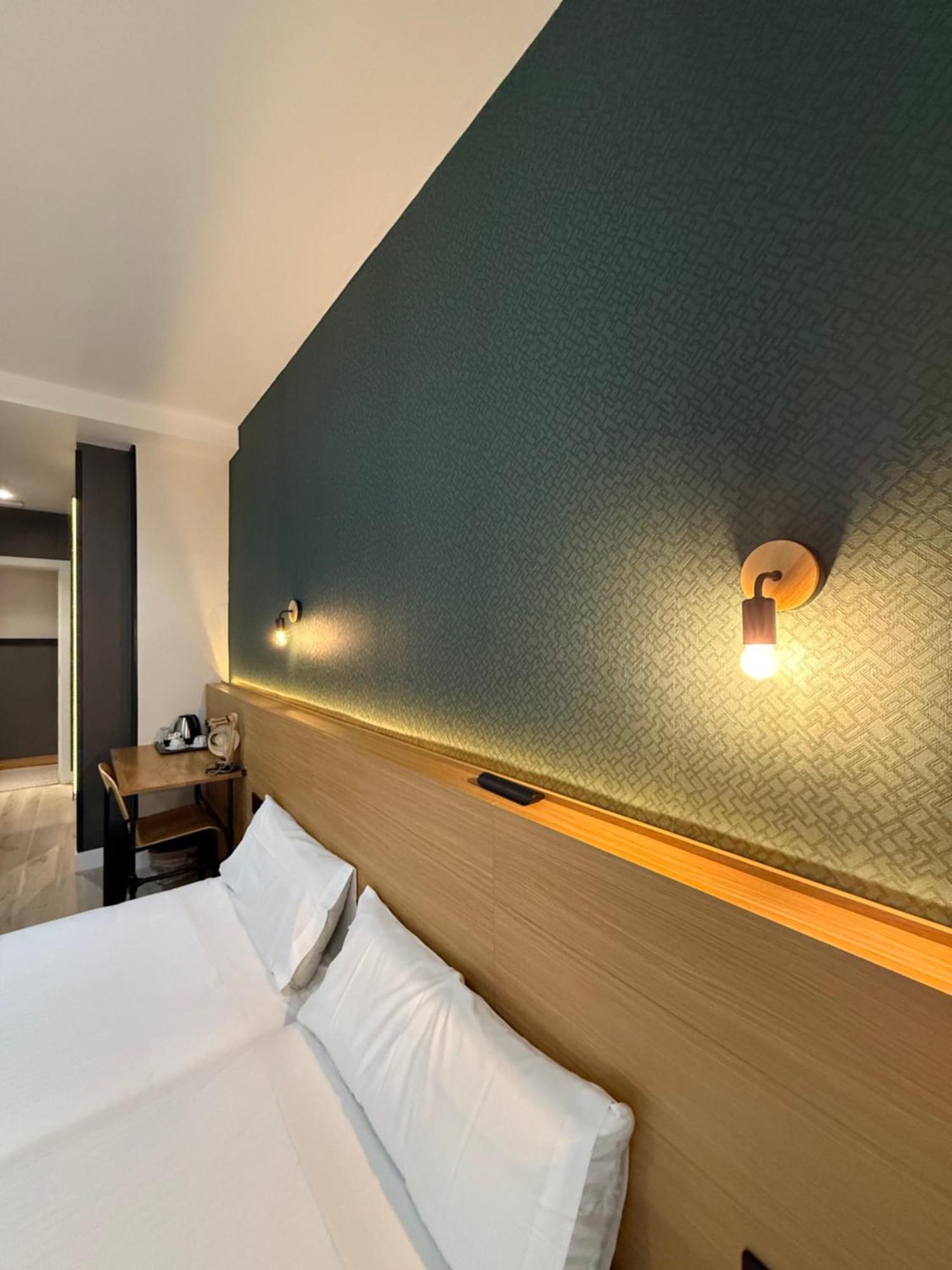 Superior Double Room Private Bathroom