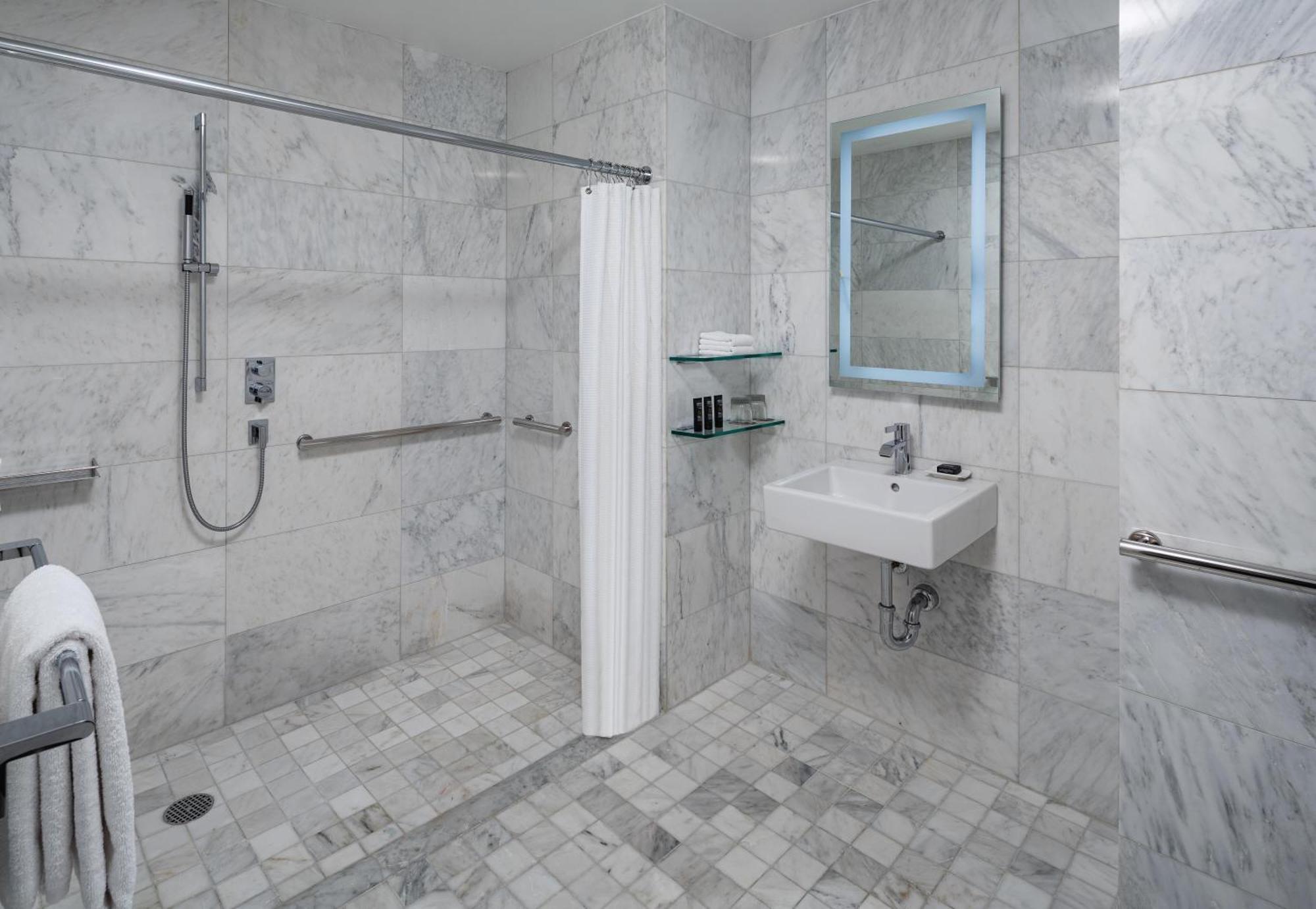 Queen Room with Roll In Shower - Accessible,1742849964:JPEG