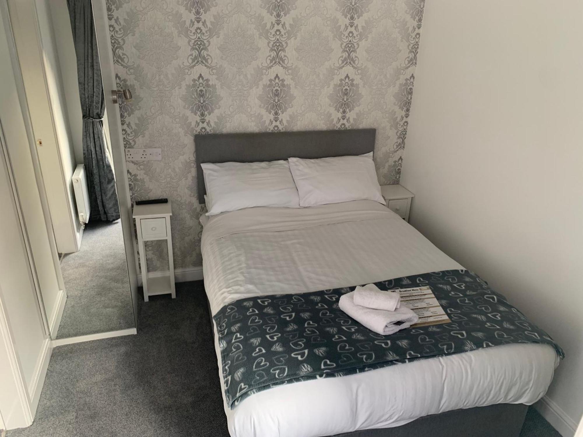 large single room Ensuite