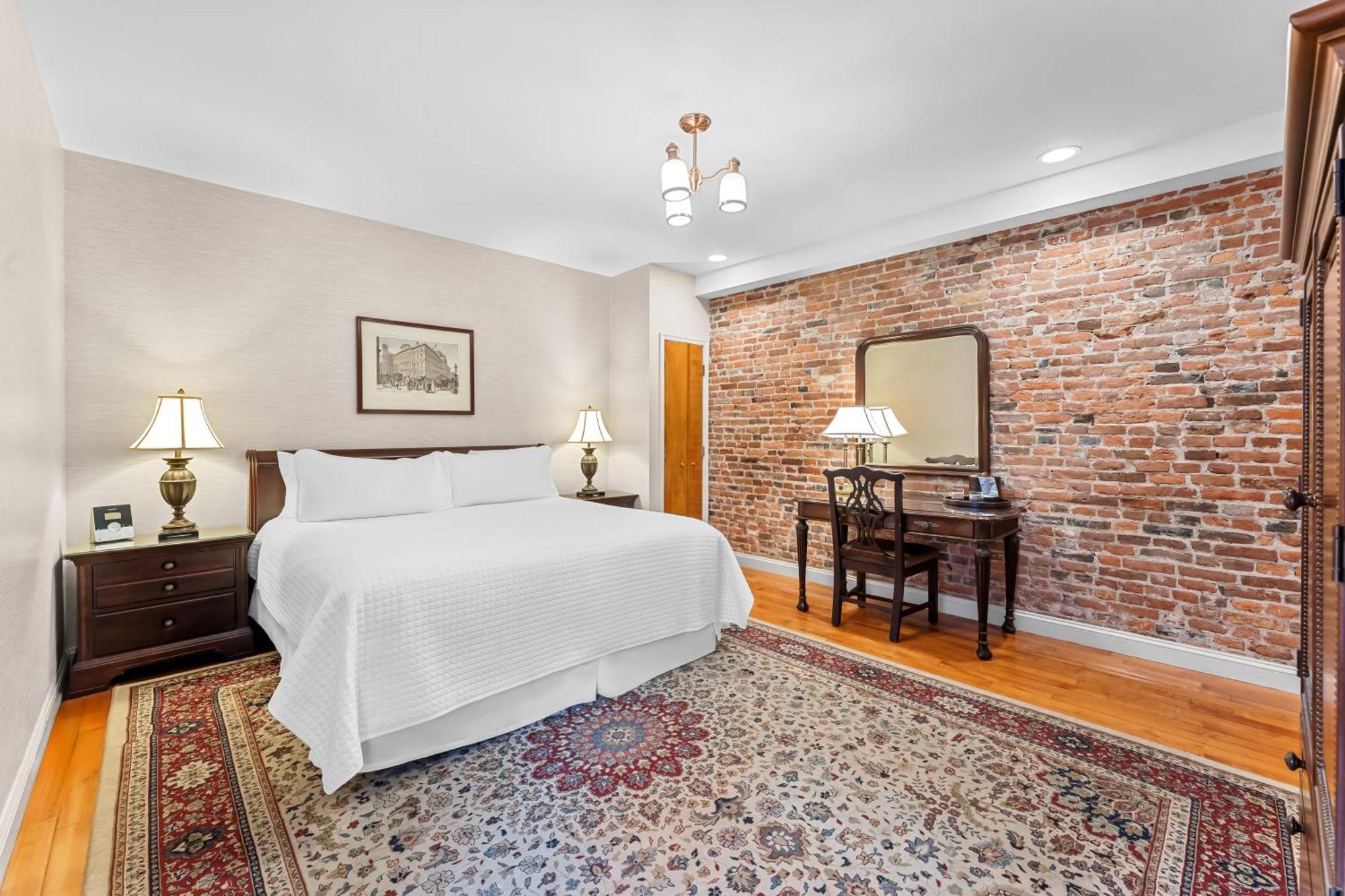 Standard King Room