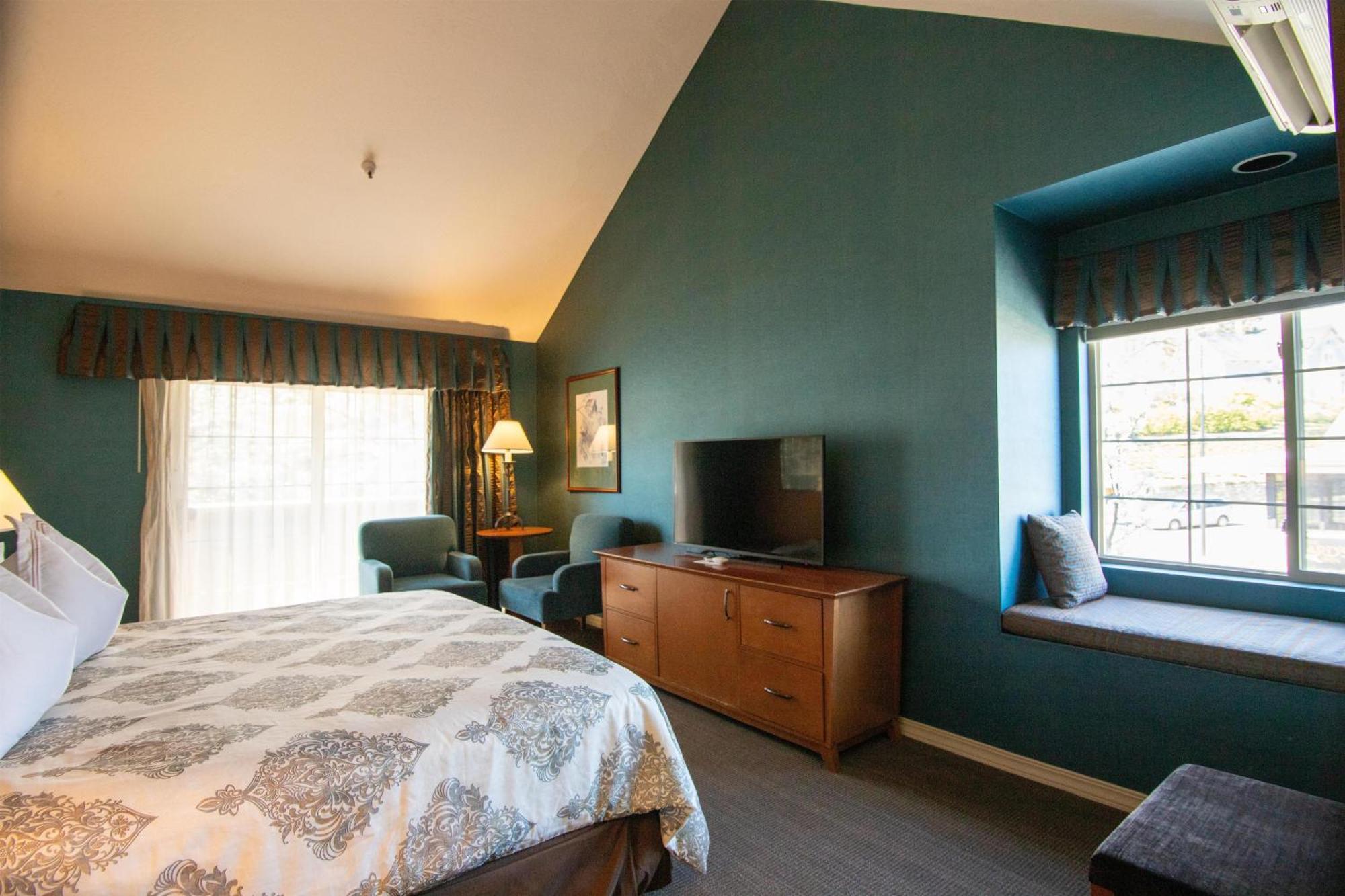 Deluxe King Room Balcony