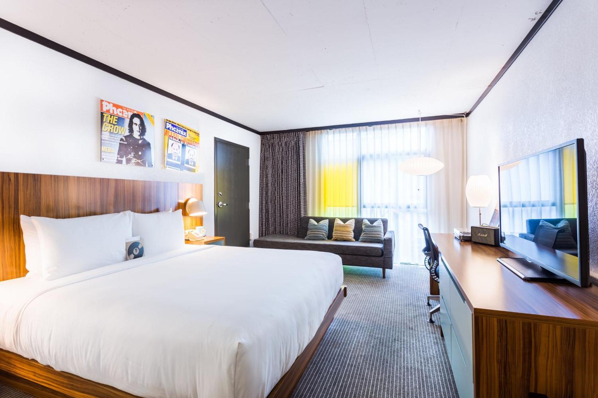 Standard King Room