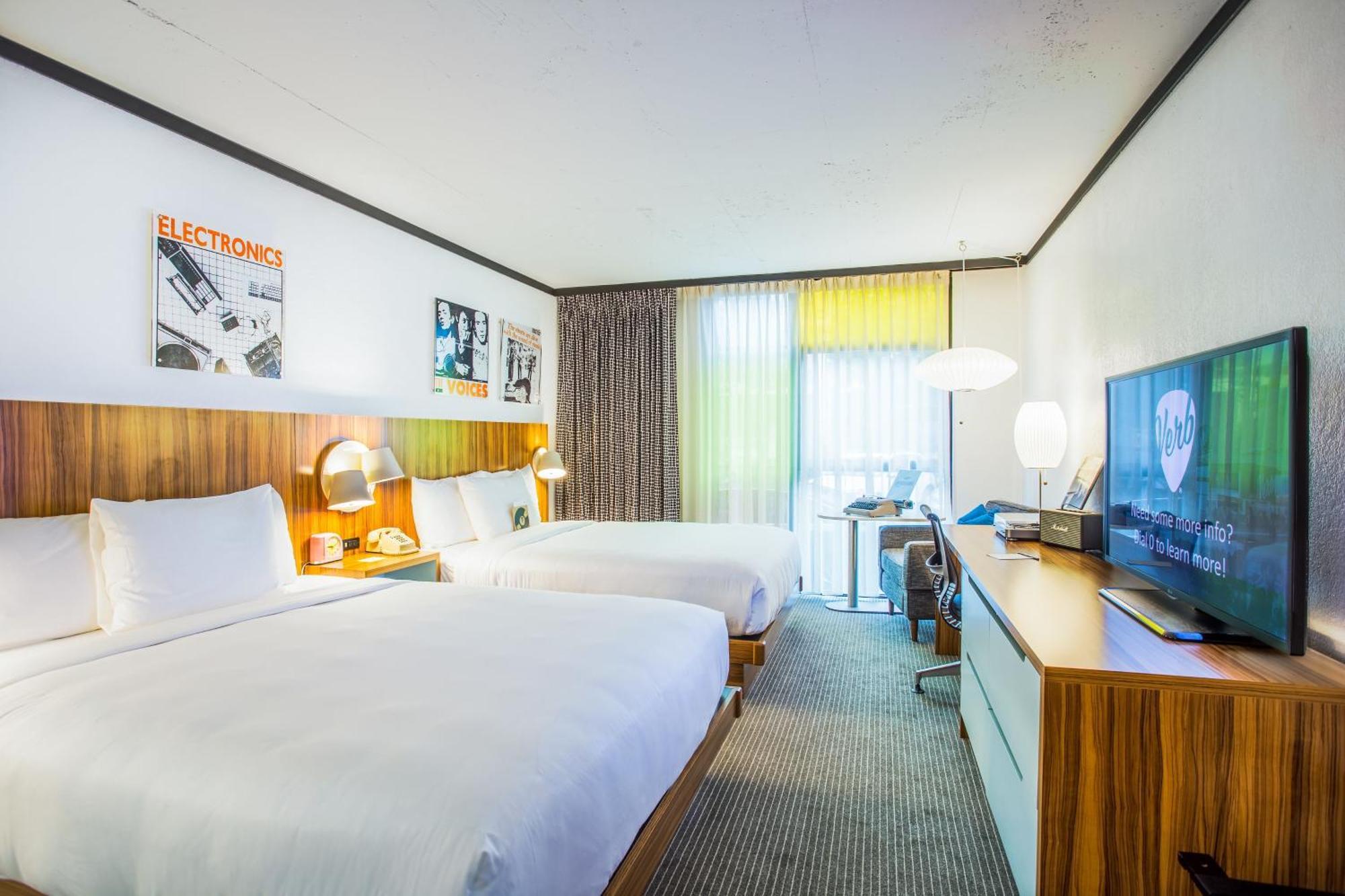 Standard Queen Room Two Queen Beds,444144234:JPEG