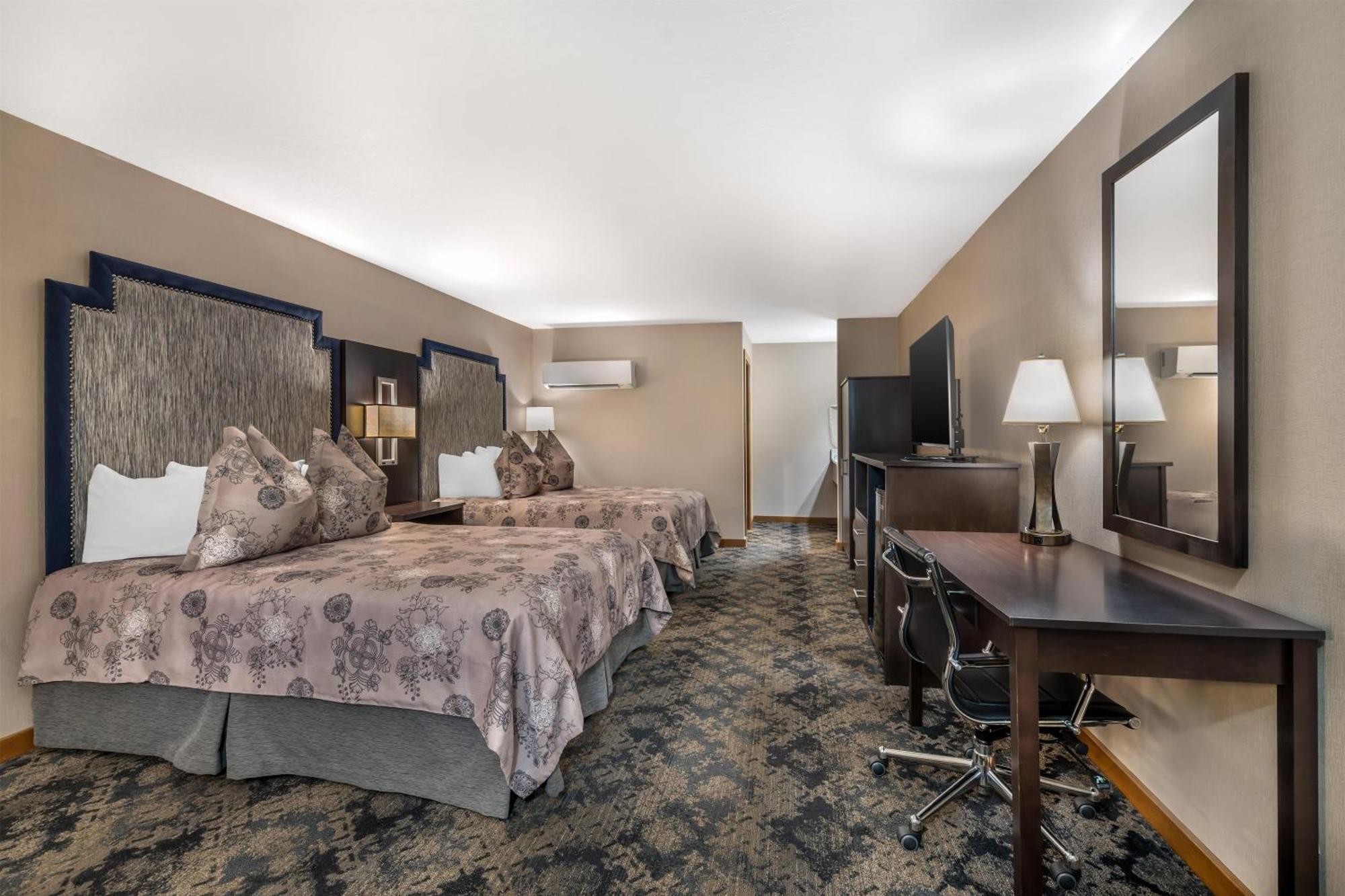Queen Room Two Queen Beds