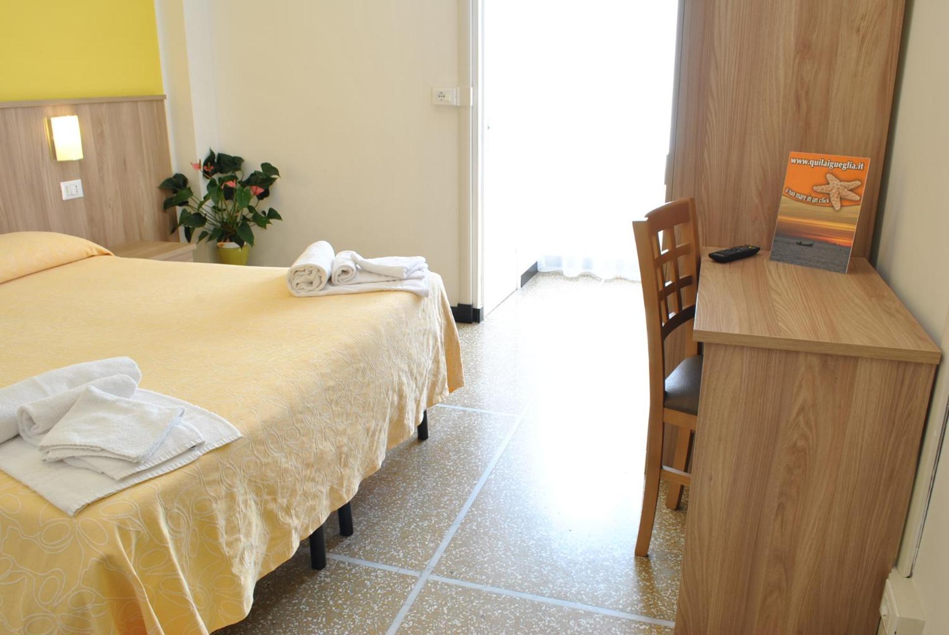 Basic Triple Room