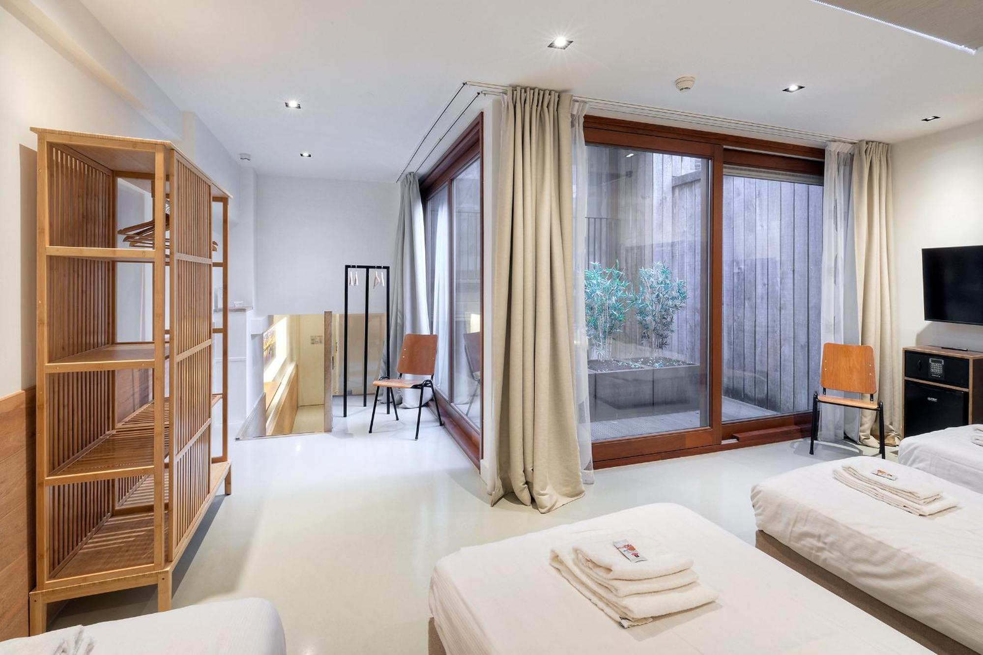 Five-Bedroom Apartment