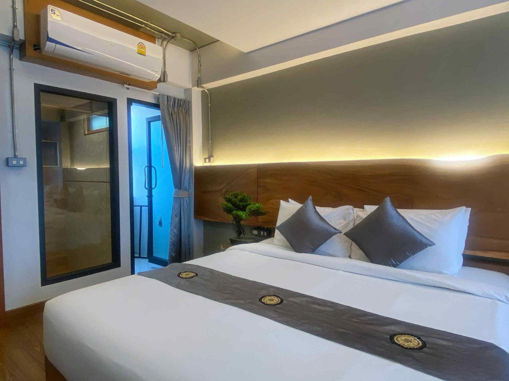 Superior King Room