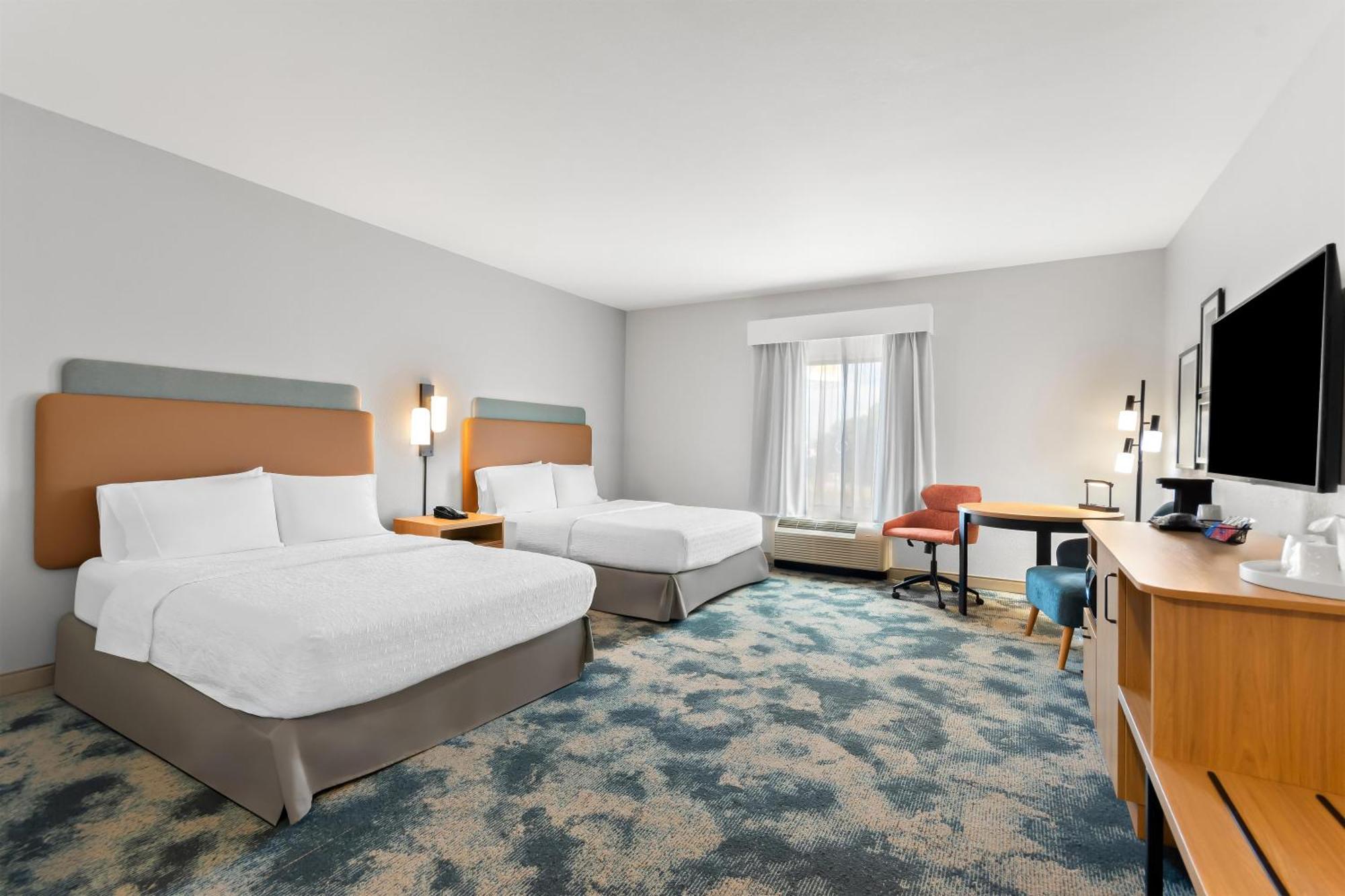 Queen Room Two Queen Beds Mobility Hearing Access or Non-Smoking
