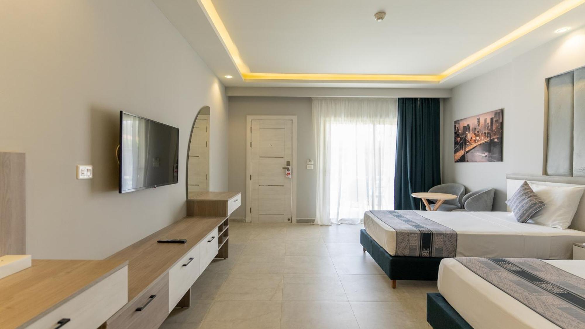 Deluxe Double or Twin Room Garden View