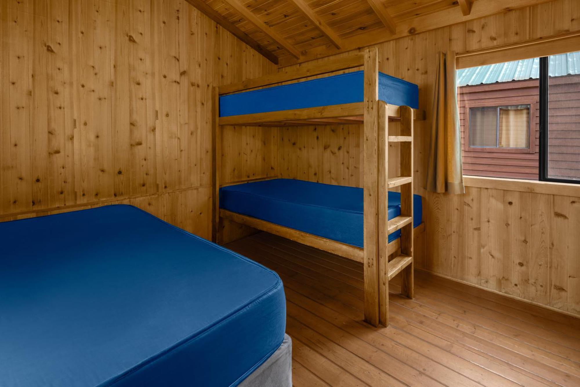 Camping Cabin Rental - 4 Person,1742937627:JPEG