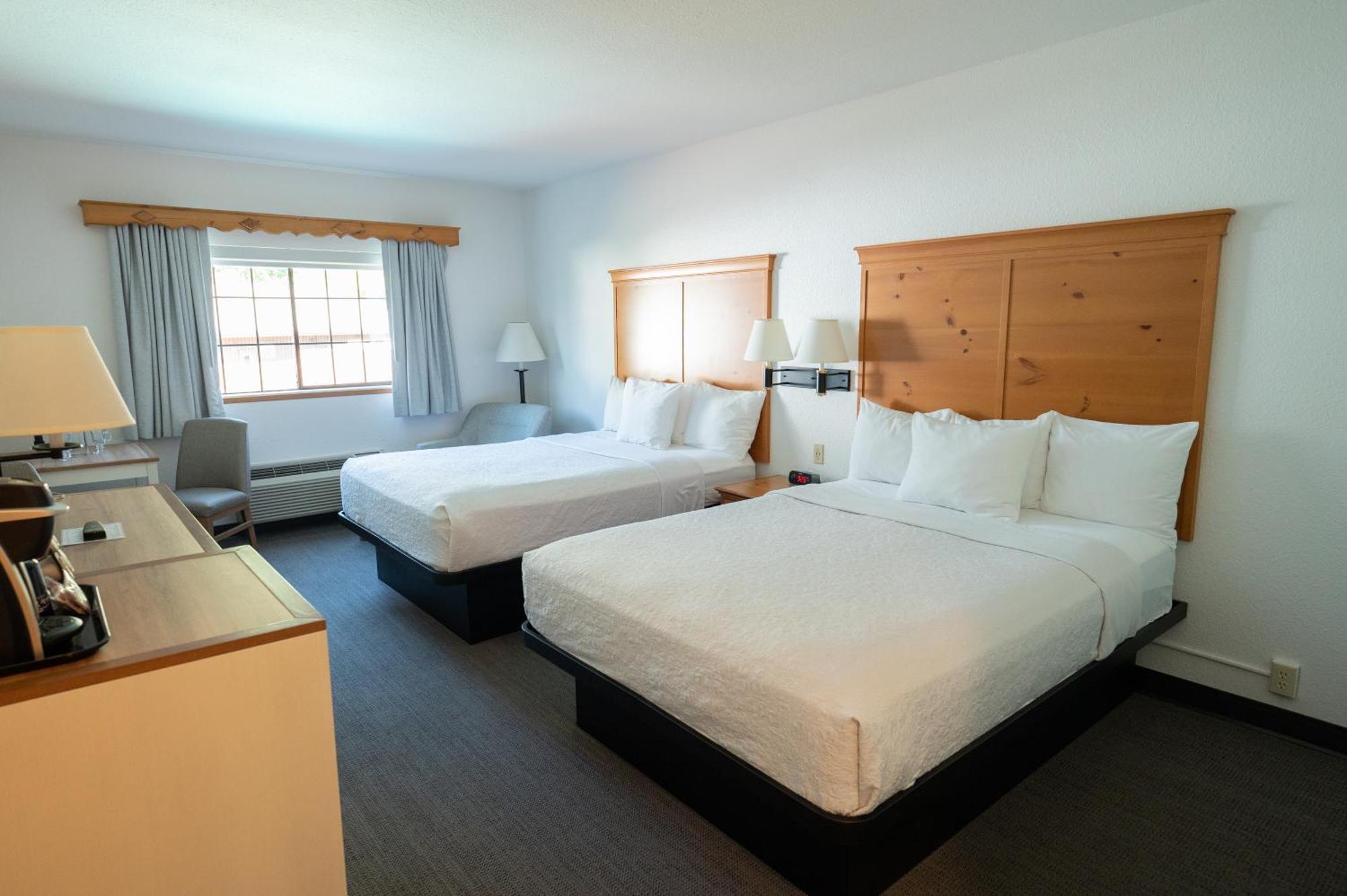 Standard Queen Room Two Queen Beds