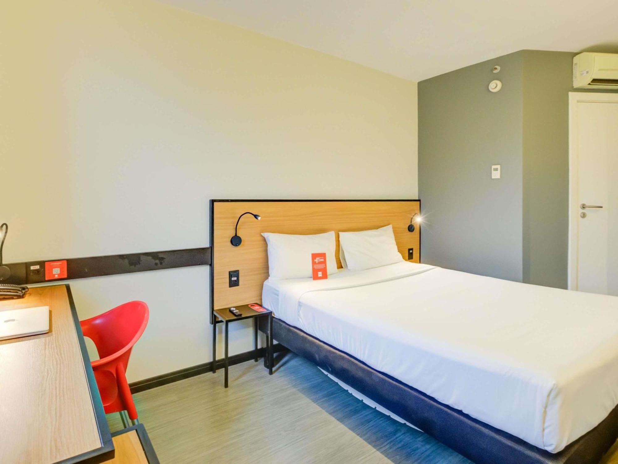 Standard Room Double Bed Sea View