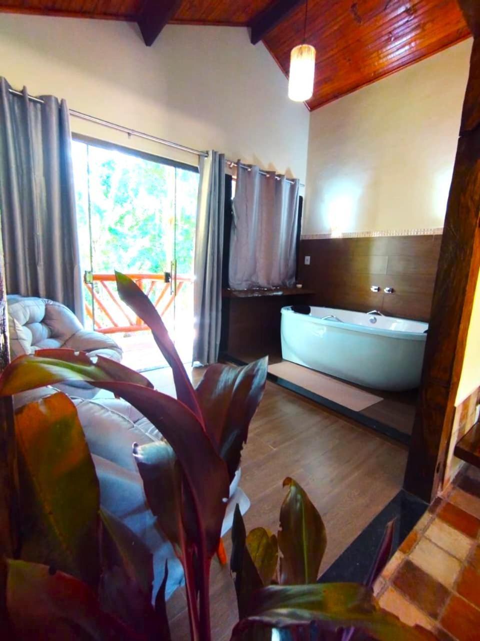 Queen Suite Spa Bath