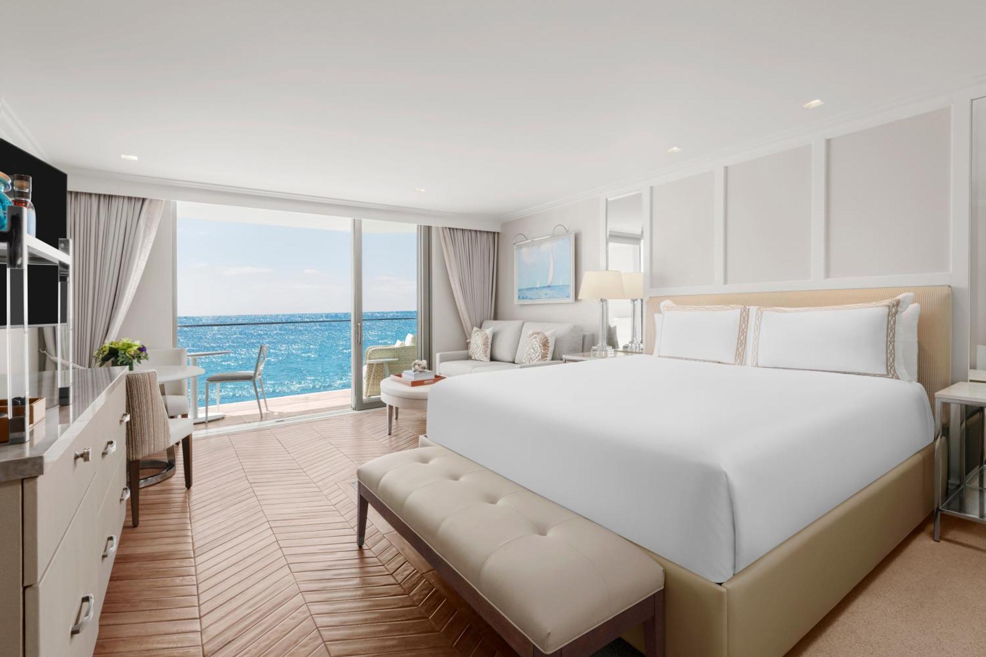 Premium Oceanfront King Corner Studio