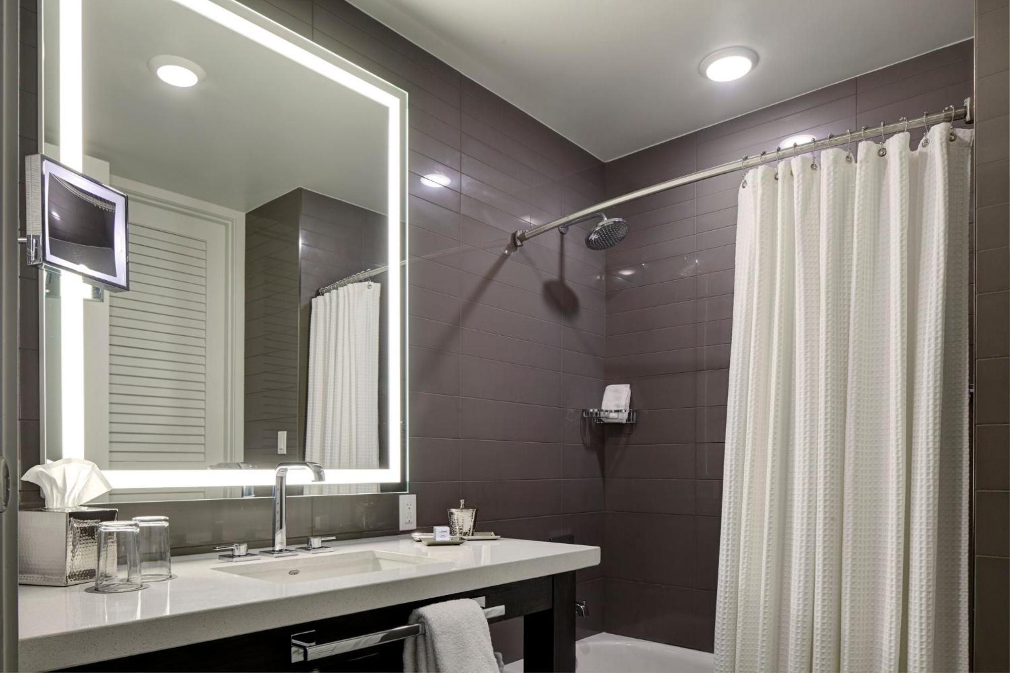Double Queen Guest Room