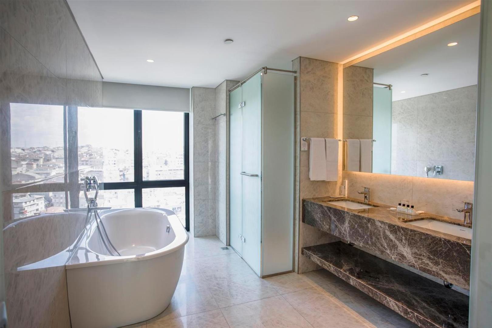 Executive King Suite