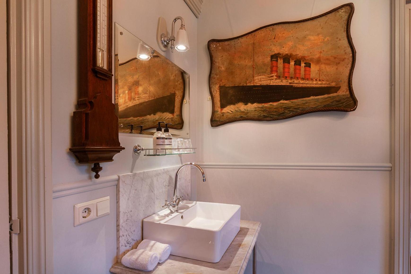 Superior Double or Twin Room Garden View