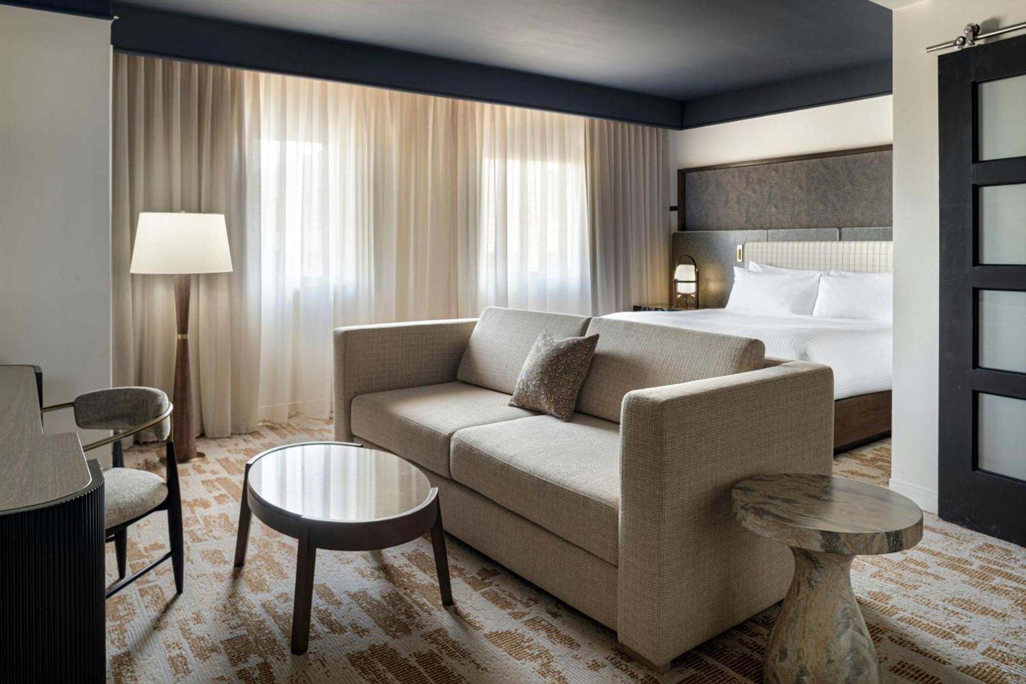 Junior King Suite