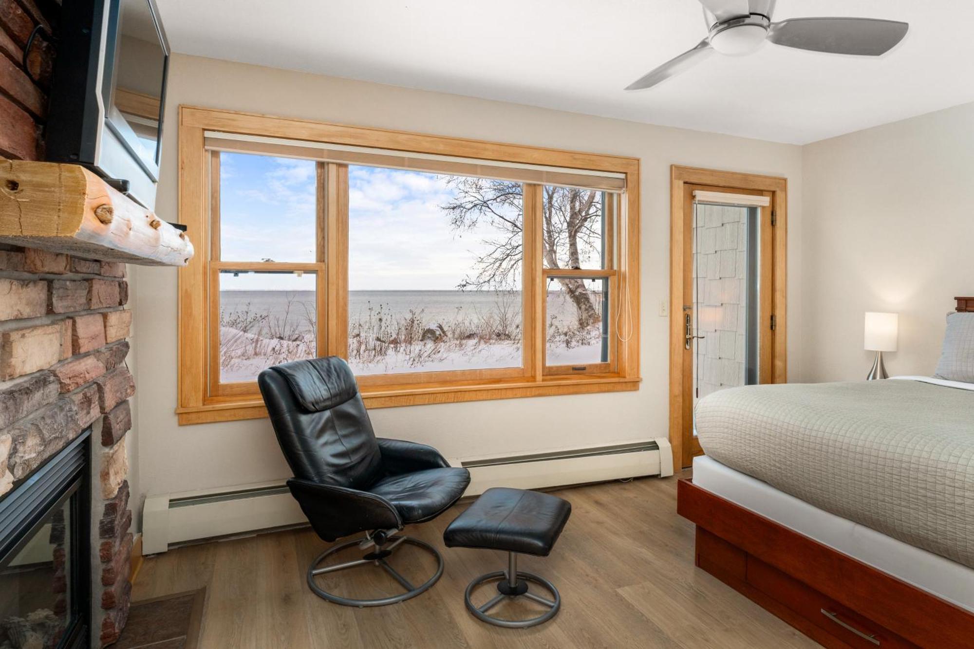 Two-Bedroom Lakeside Suite