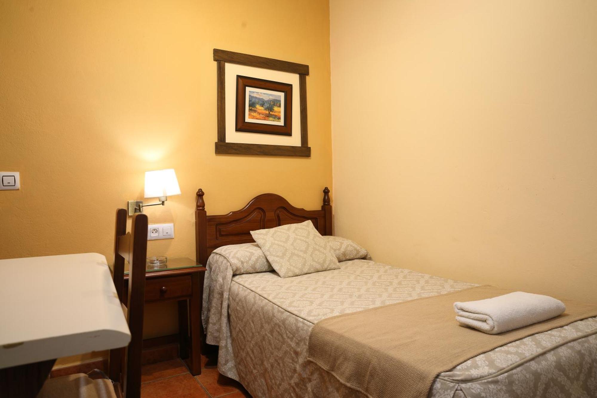 Single Room Private Bathroom