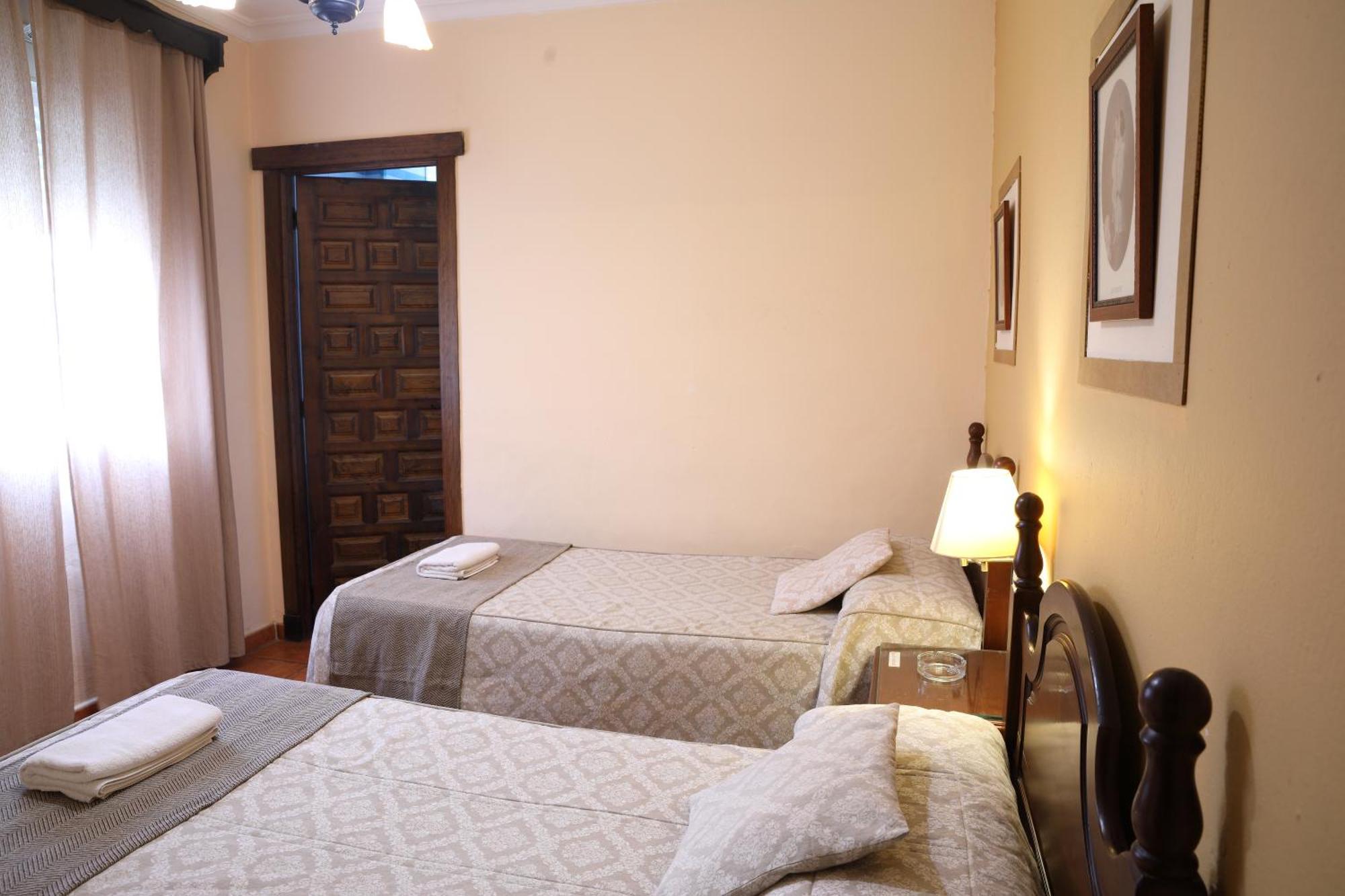 Twin Room Private Bathroom