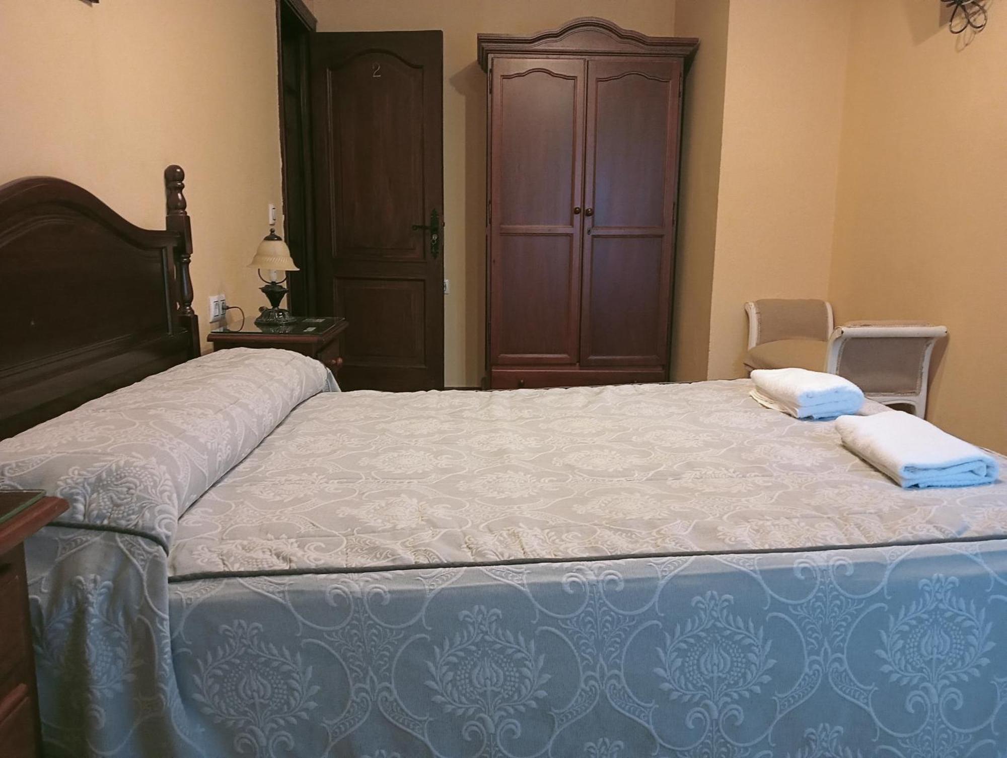 Double Room Private Bathroom