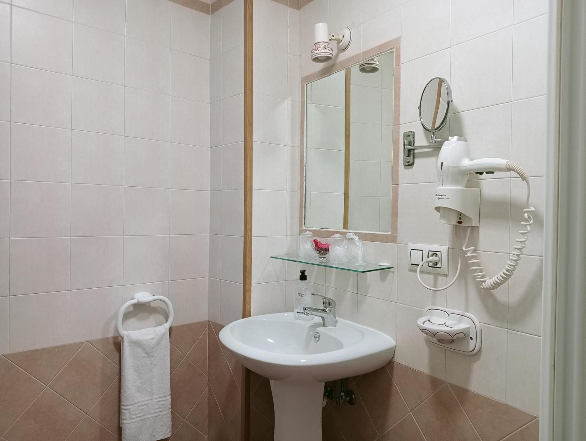Deluxe Double Room Extra Bed