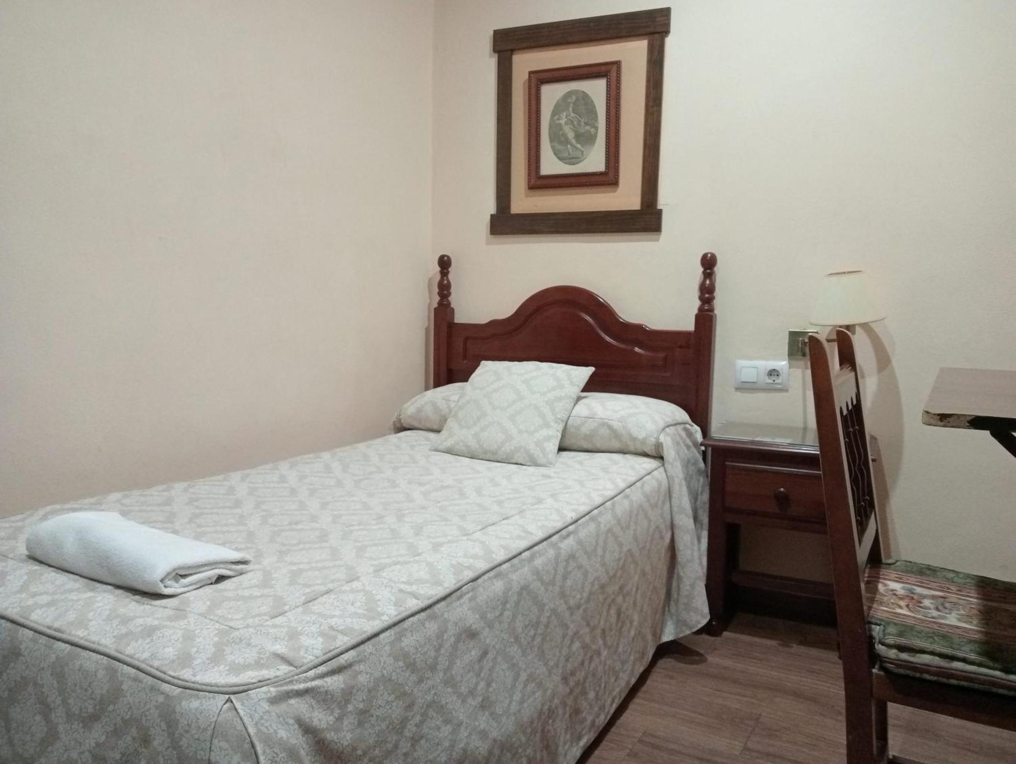Single Room Private Bathroom