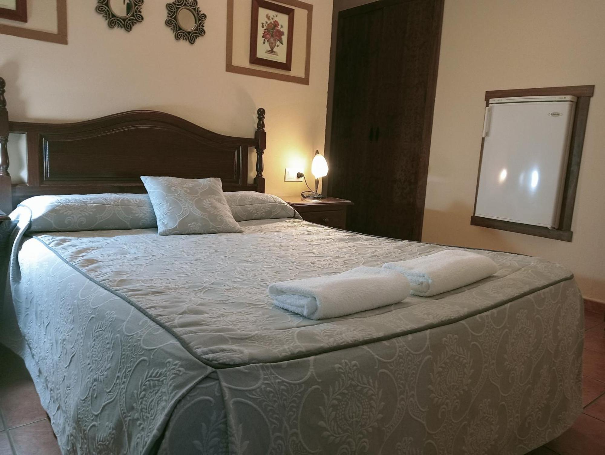 Double Room Private Bathroom