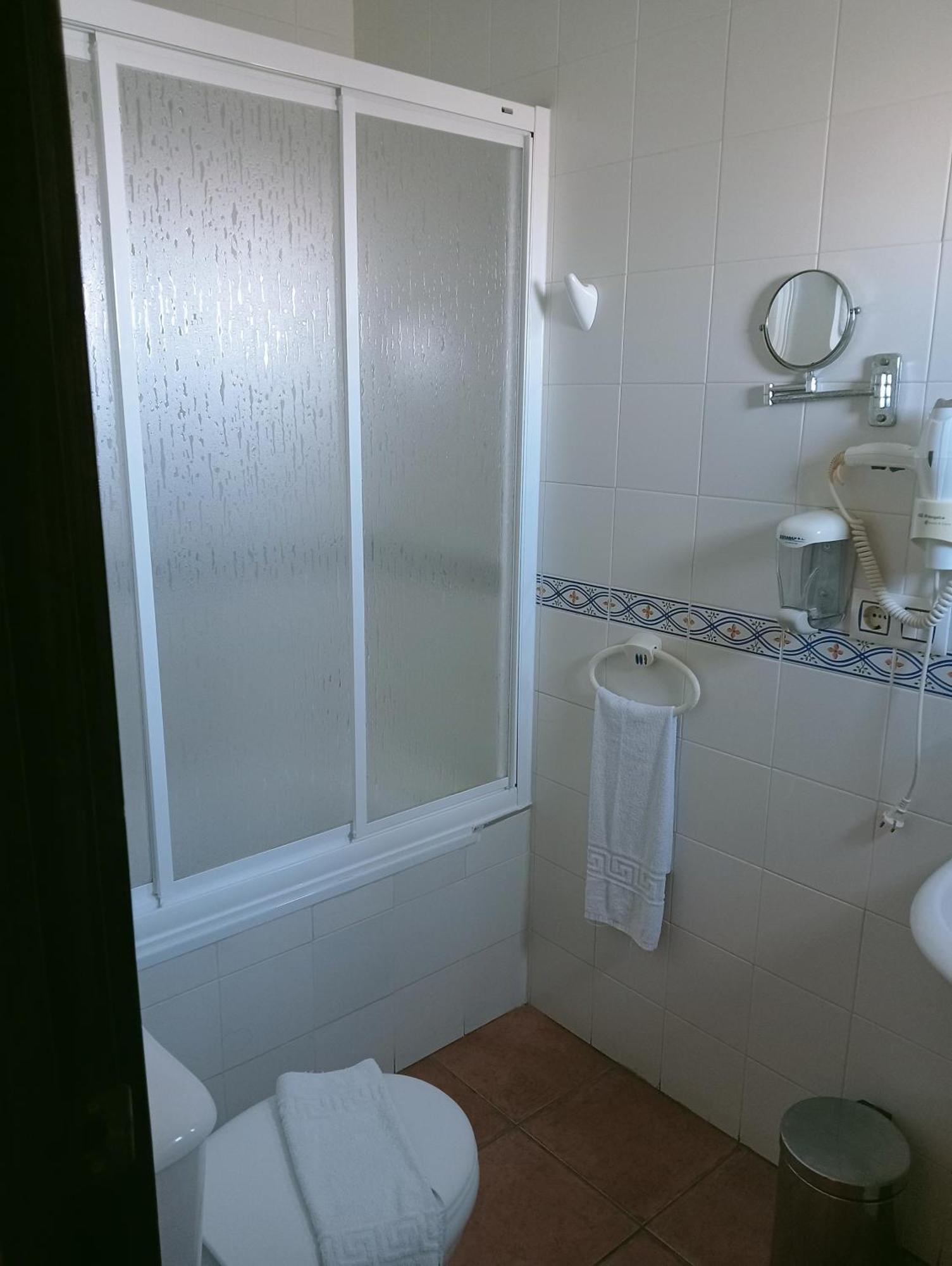 Double Room Private Bathroom