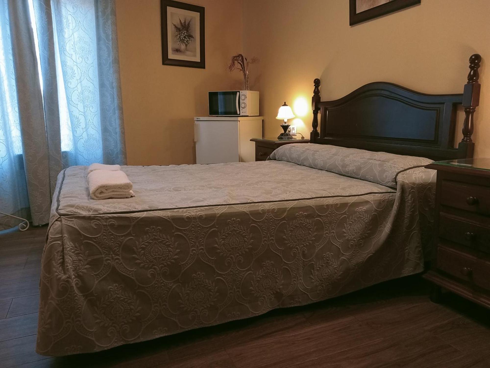 Double Room Private Bathroom