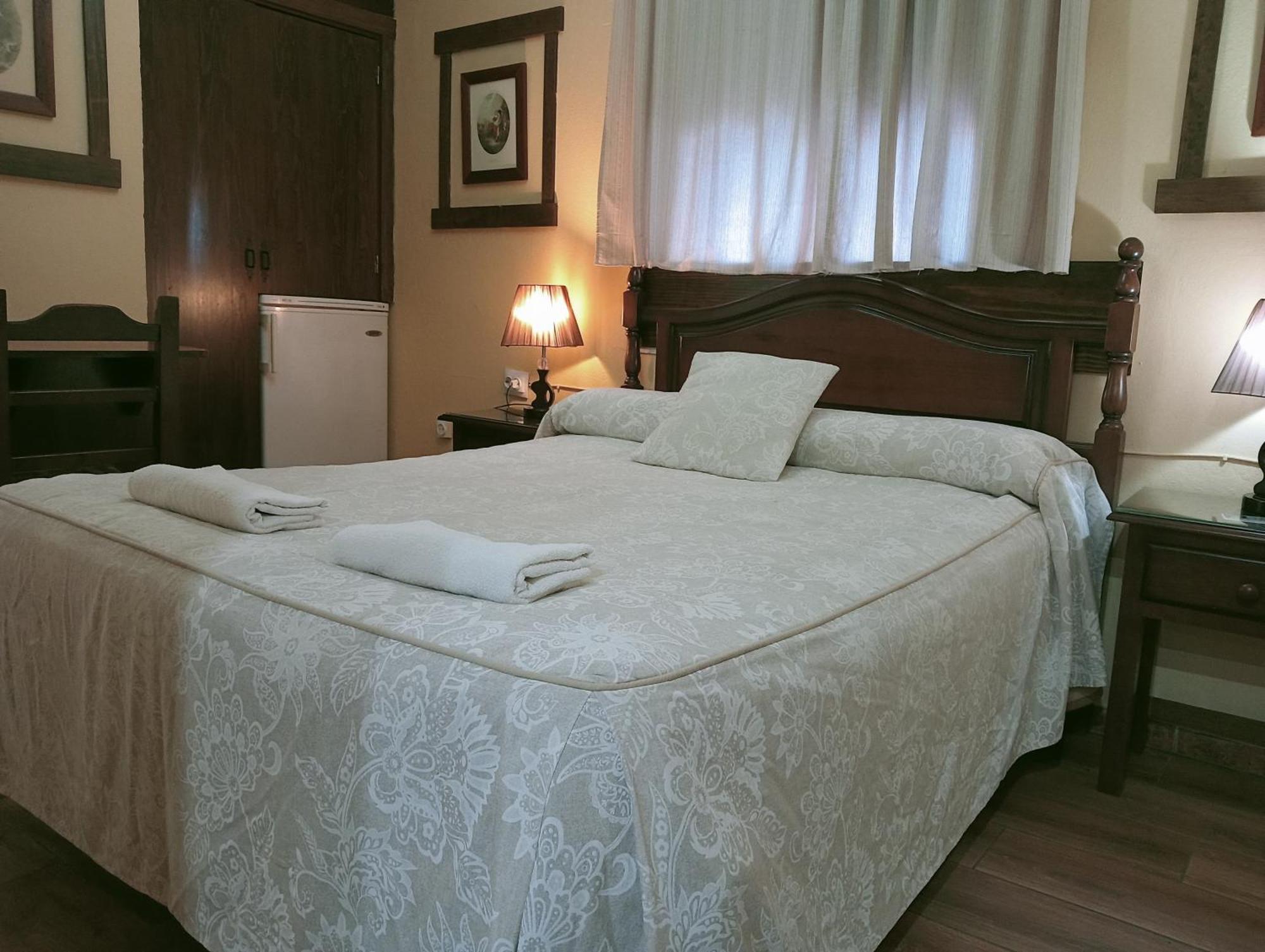 Double Room Private Bathroom