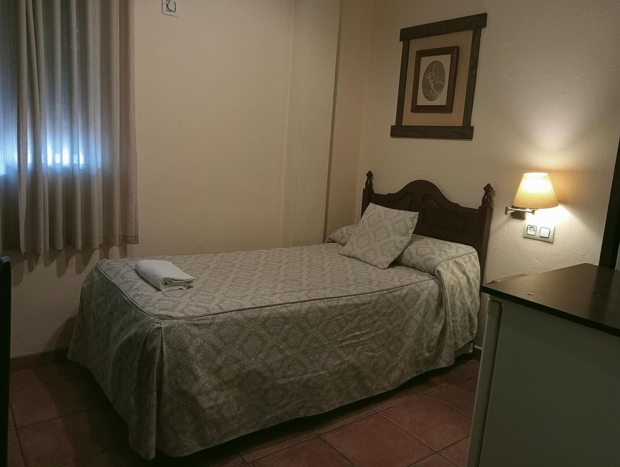 Single Room Private Bathroom