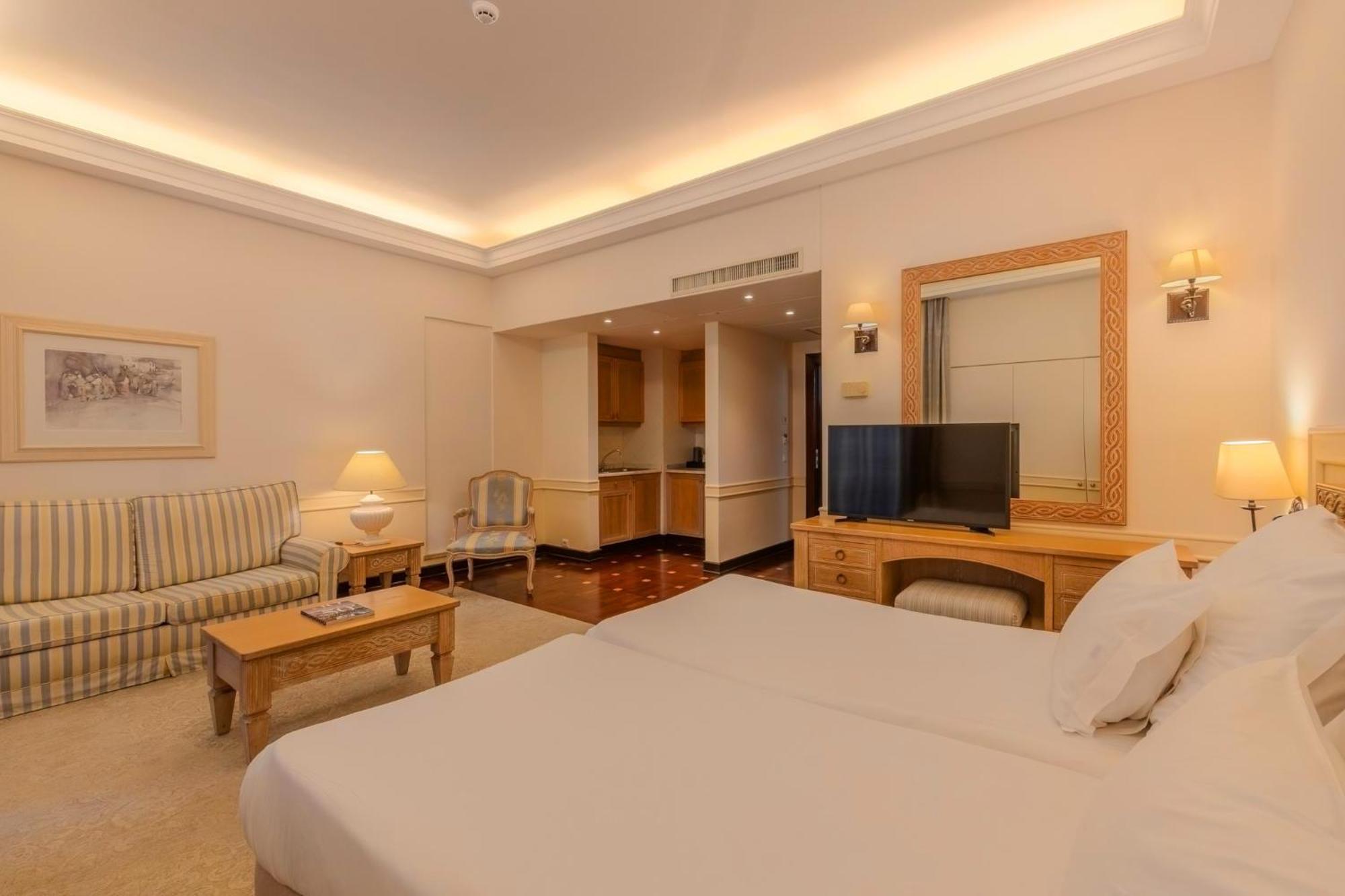 Superior Deluxe Twin Room